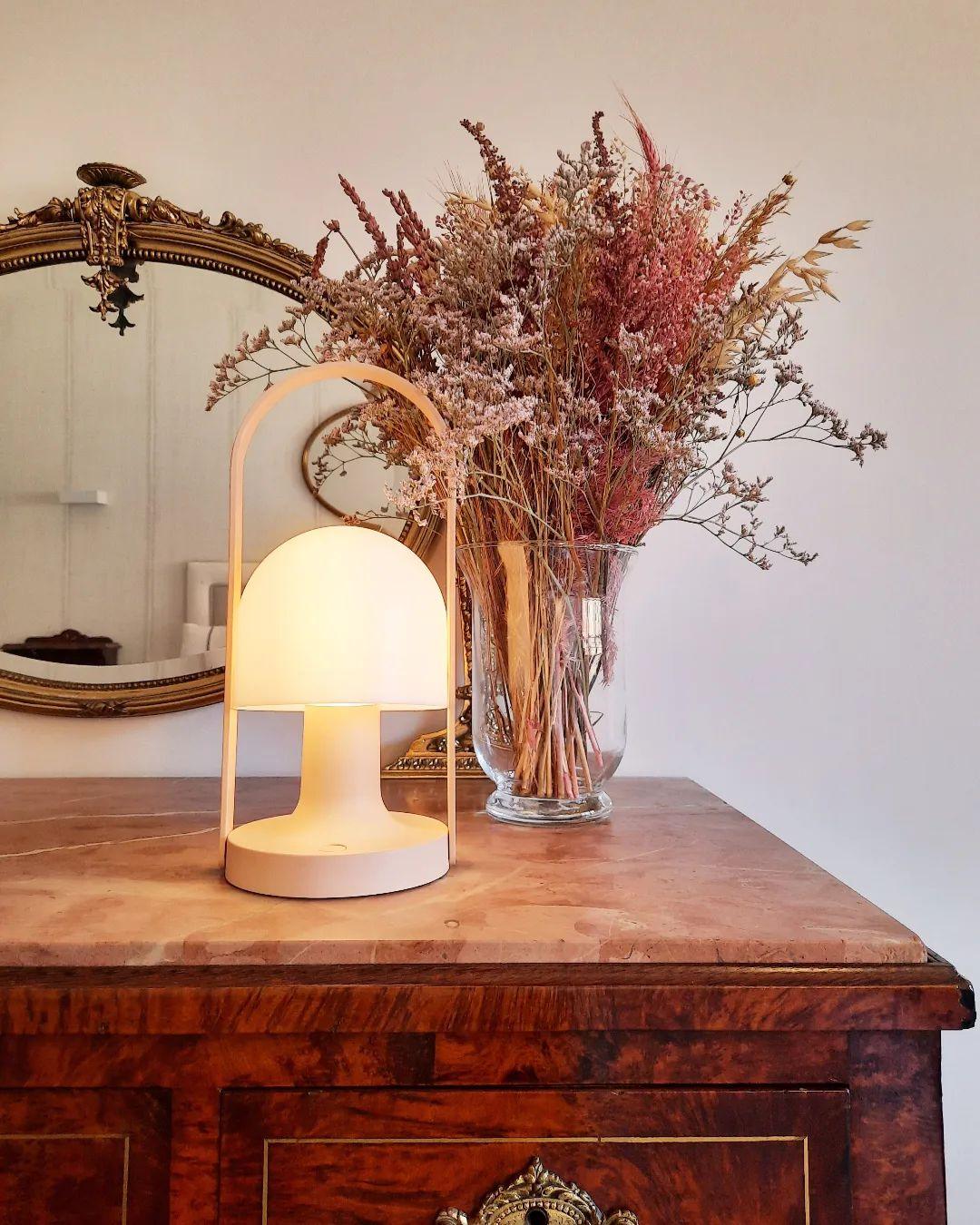 Solisice Scandinavian Table Lamp - Letslighting