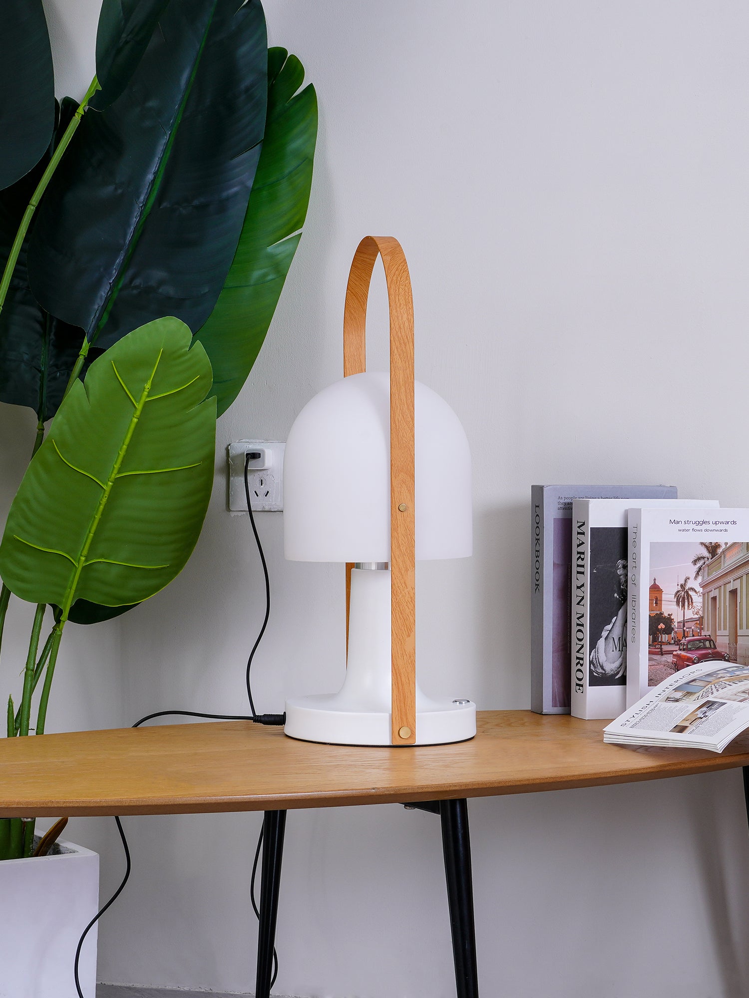 Solisice Scandinavian Table Lamp - Letslighting
