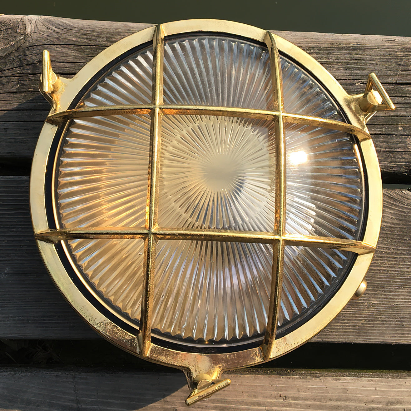 Erthearis Vintage Brass Bunker Sconce Wall Lamp - Letslighting