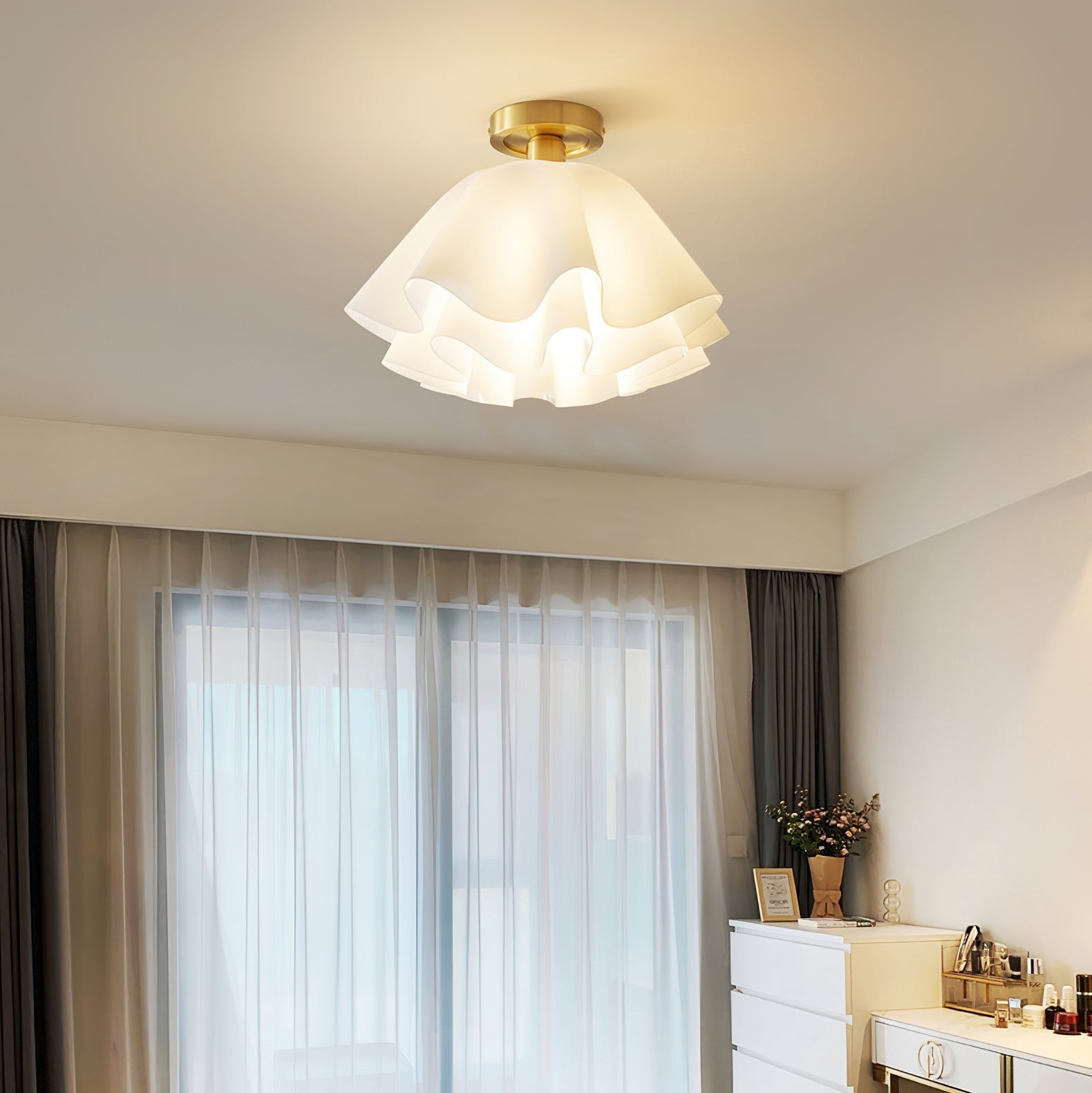 Valentina Ceiling Light Flower-Shape