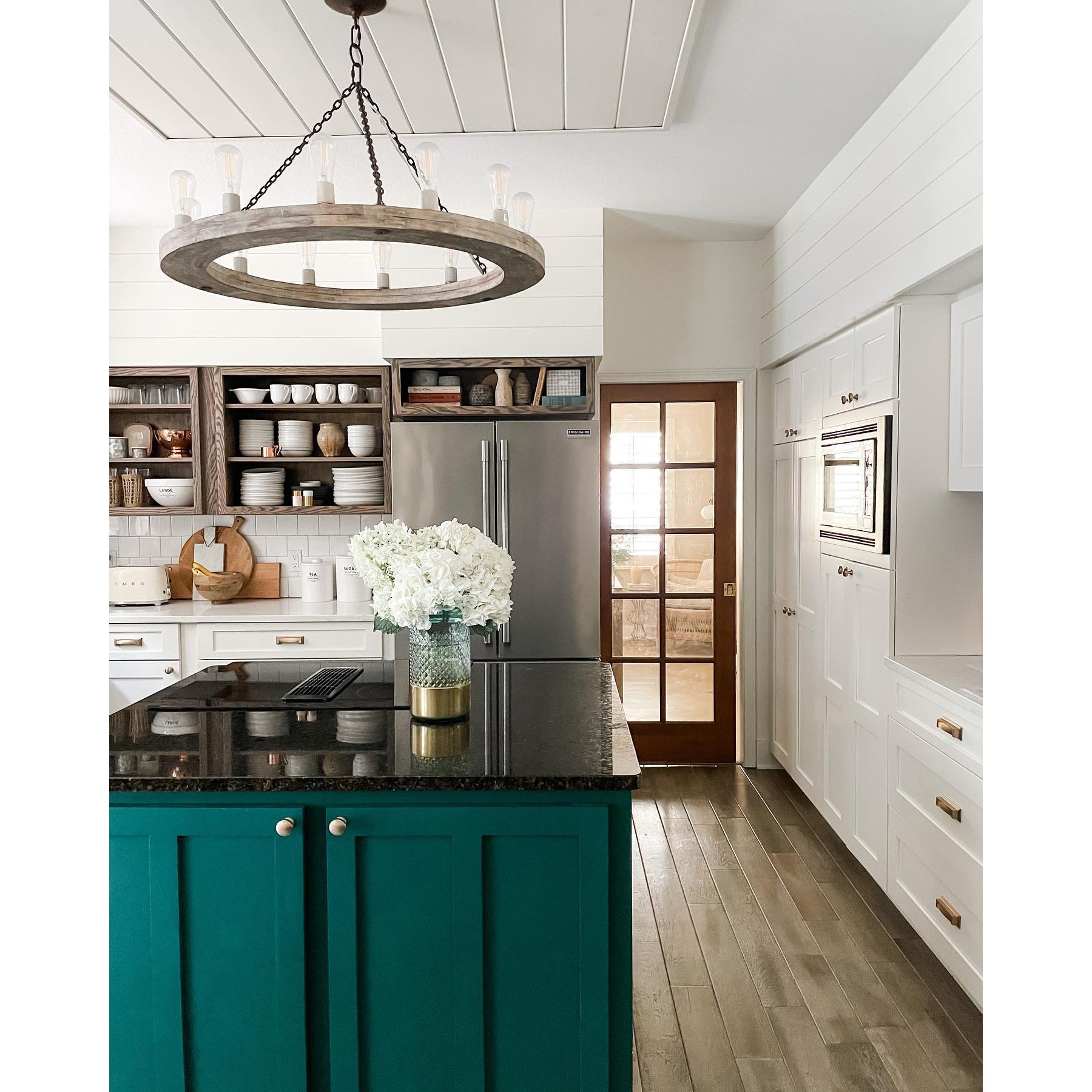 Armirila Vintage Industrial Wood Chandelier - Letslighting