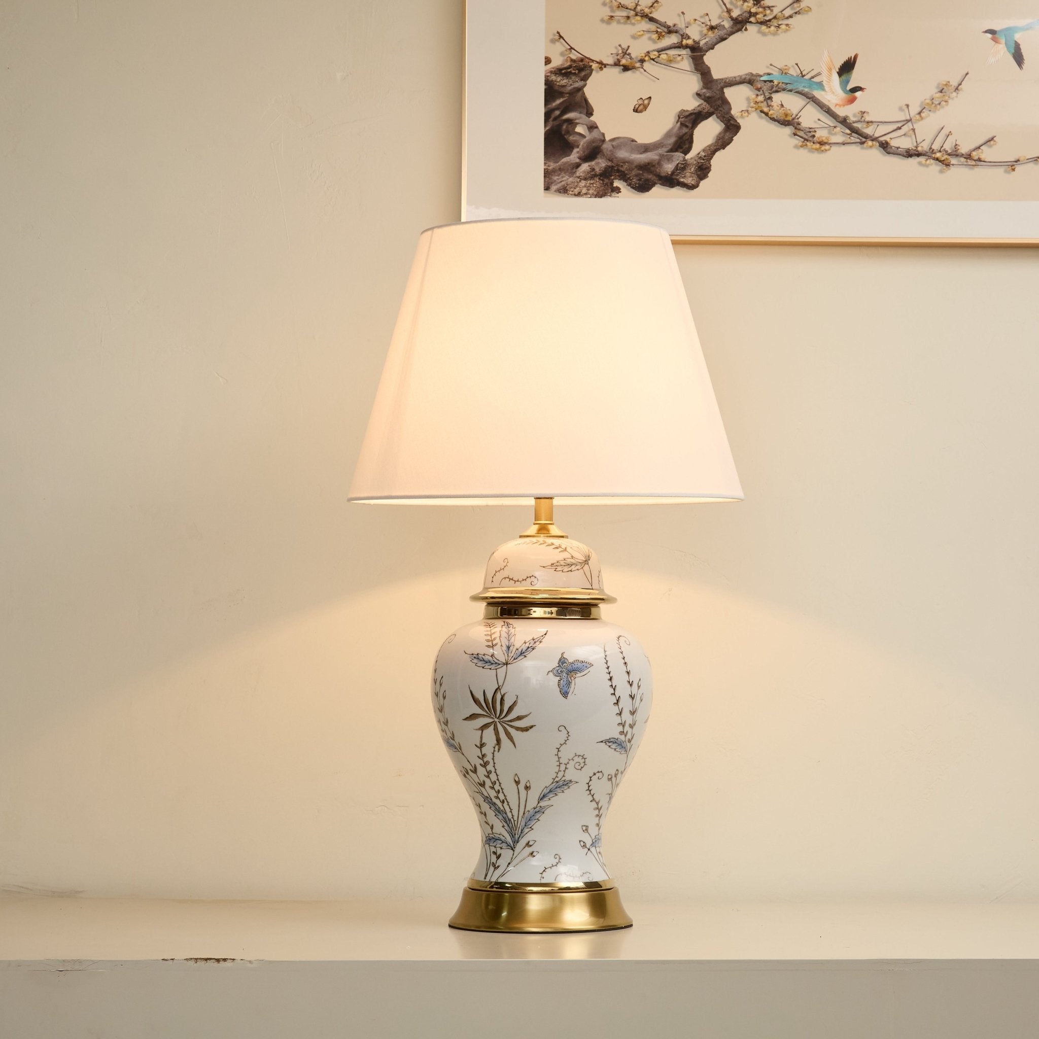 Gilt Elegant Fabric & Ceramics Table Lamp