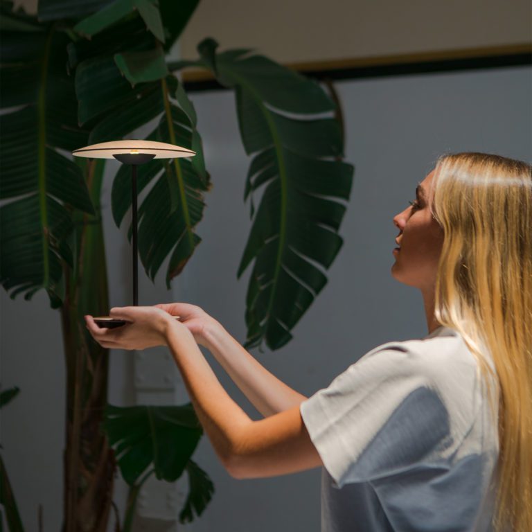 Solara Table Light Slim Minimalist - Letslighting