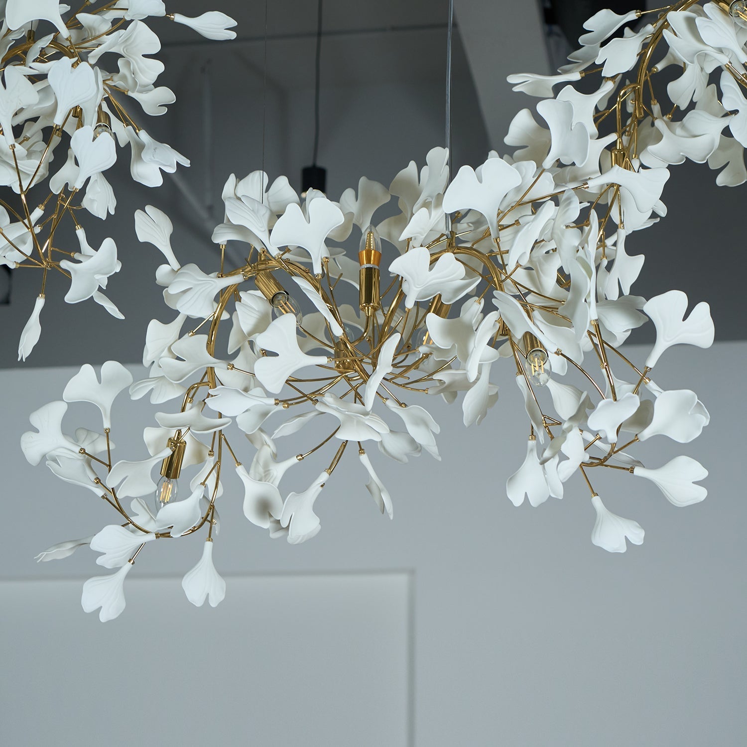 Gingko Chandelier C - Blowlighting