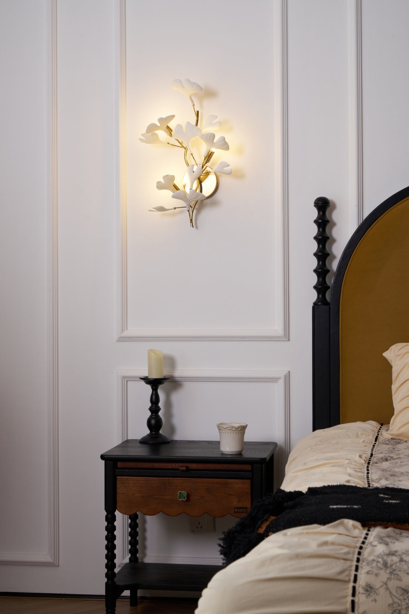 Wylie Postmodern Luxury Gingko Ceramics Wall Lamp - Letslighting