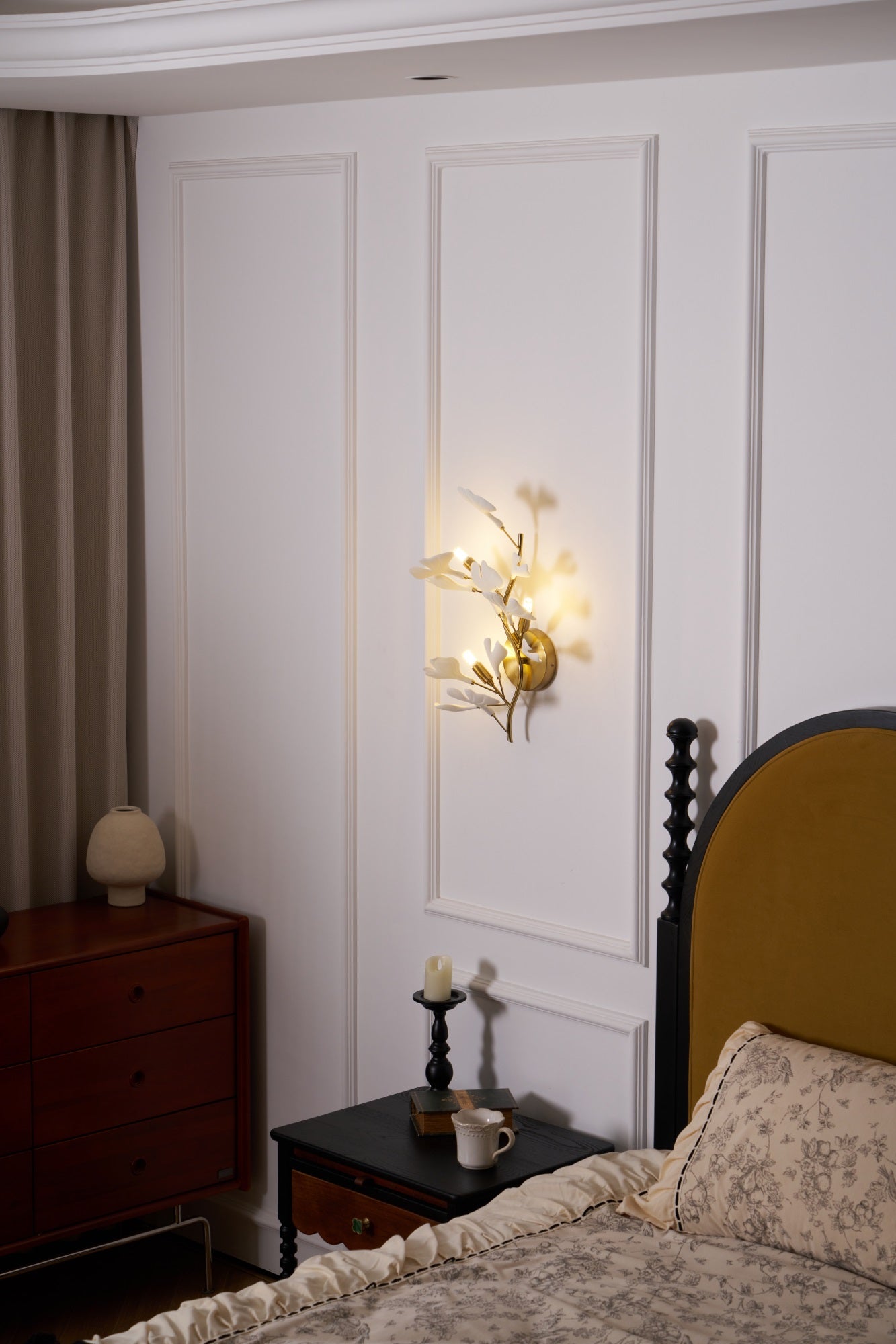 Wylie Postmodern Luxury Gingko Ceramics Wall Lamp - Letslighting
