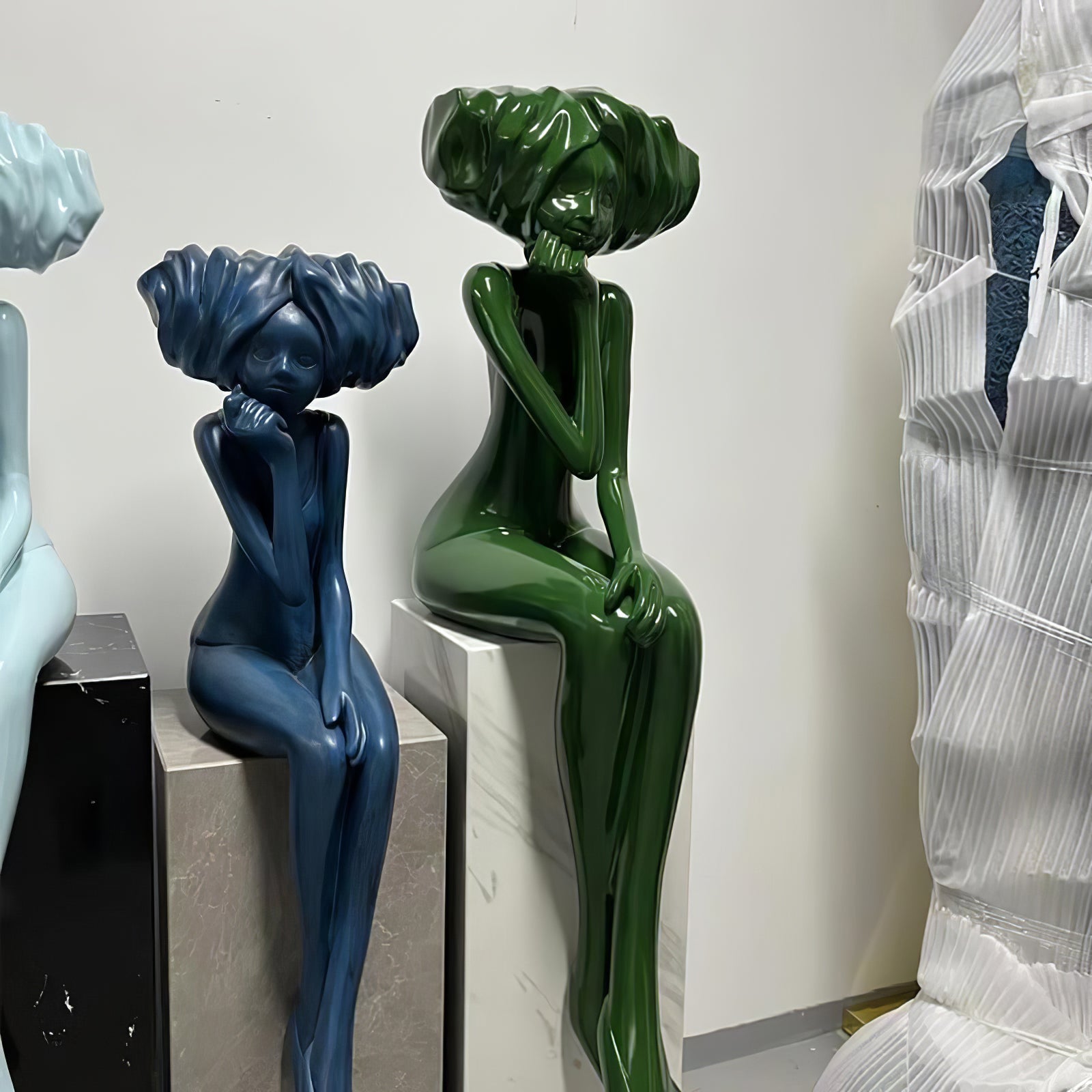 Lumenova Sculpture Girl Meditate Artistic - Letslighting