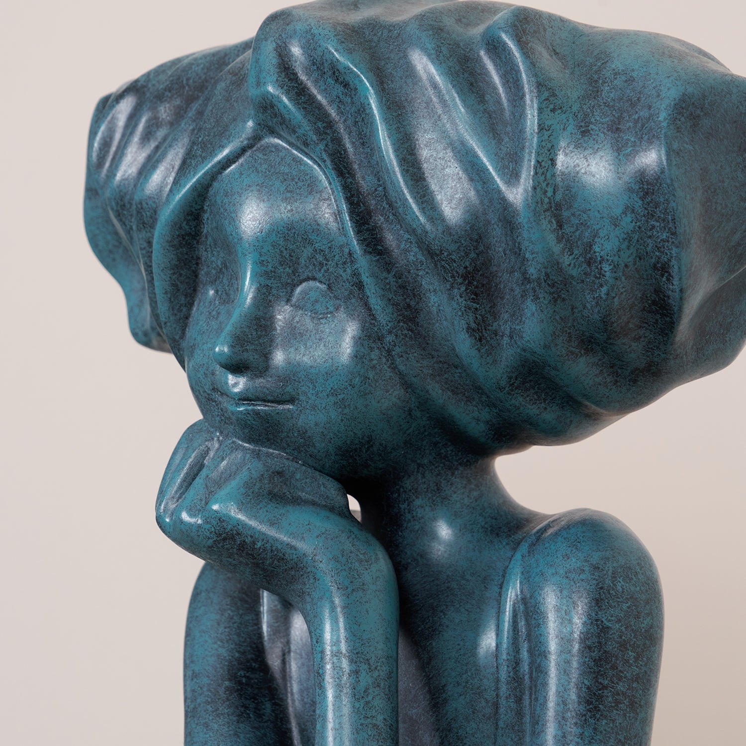 Lumenova Sculpture Girl Meditate Artistic - Letslighting