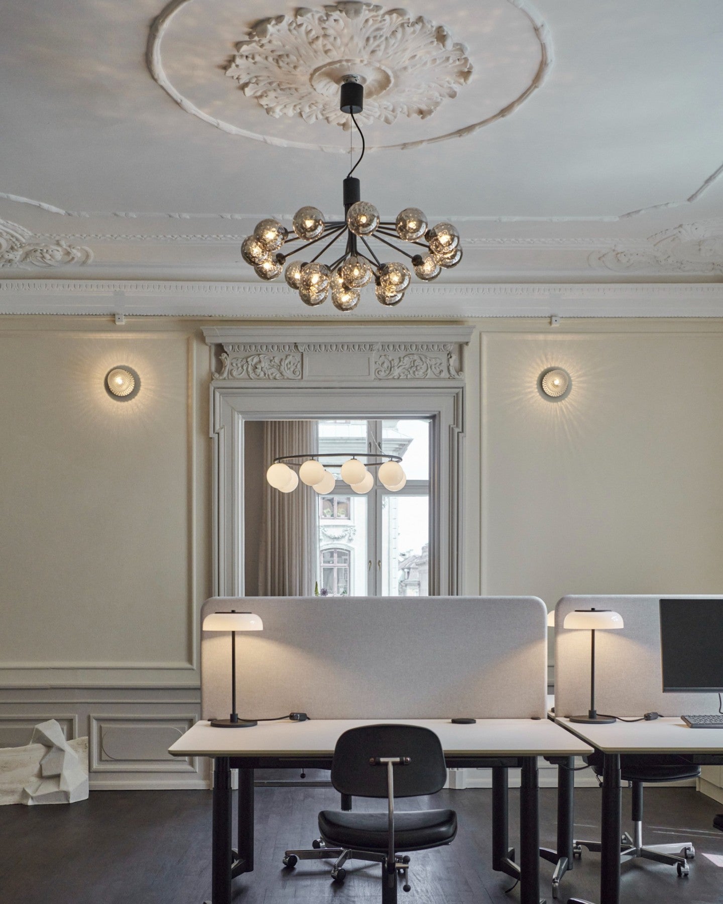 Lustra Pendant Lamp Glass Globe Cluster Brass - Letslighting