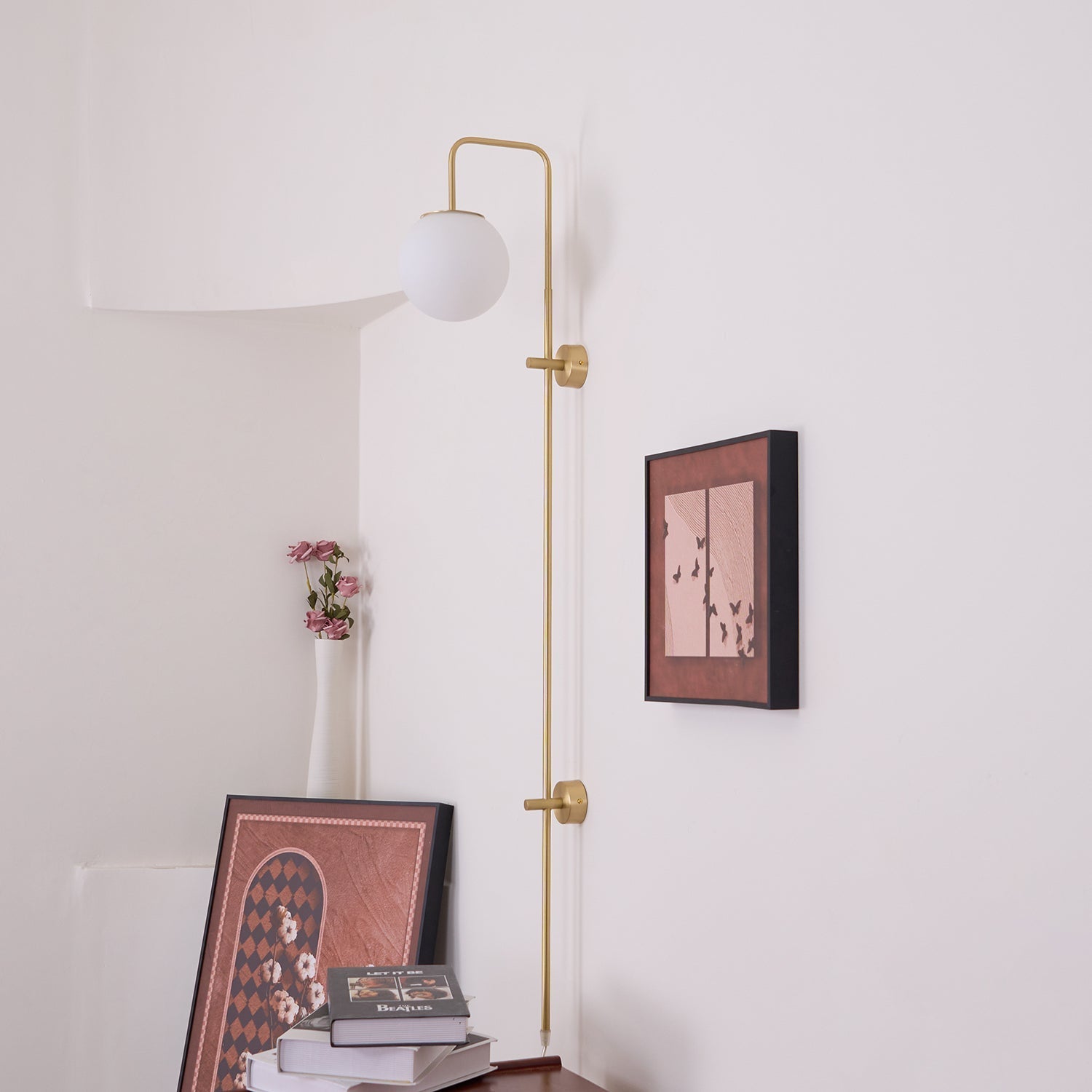 Globe Brass Plug-in Wall Sconce - Blowlighting