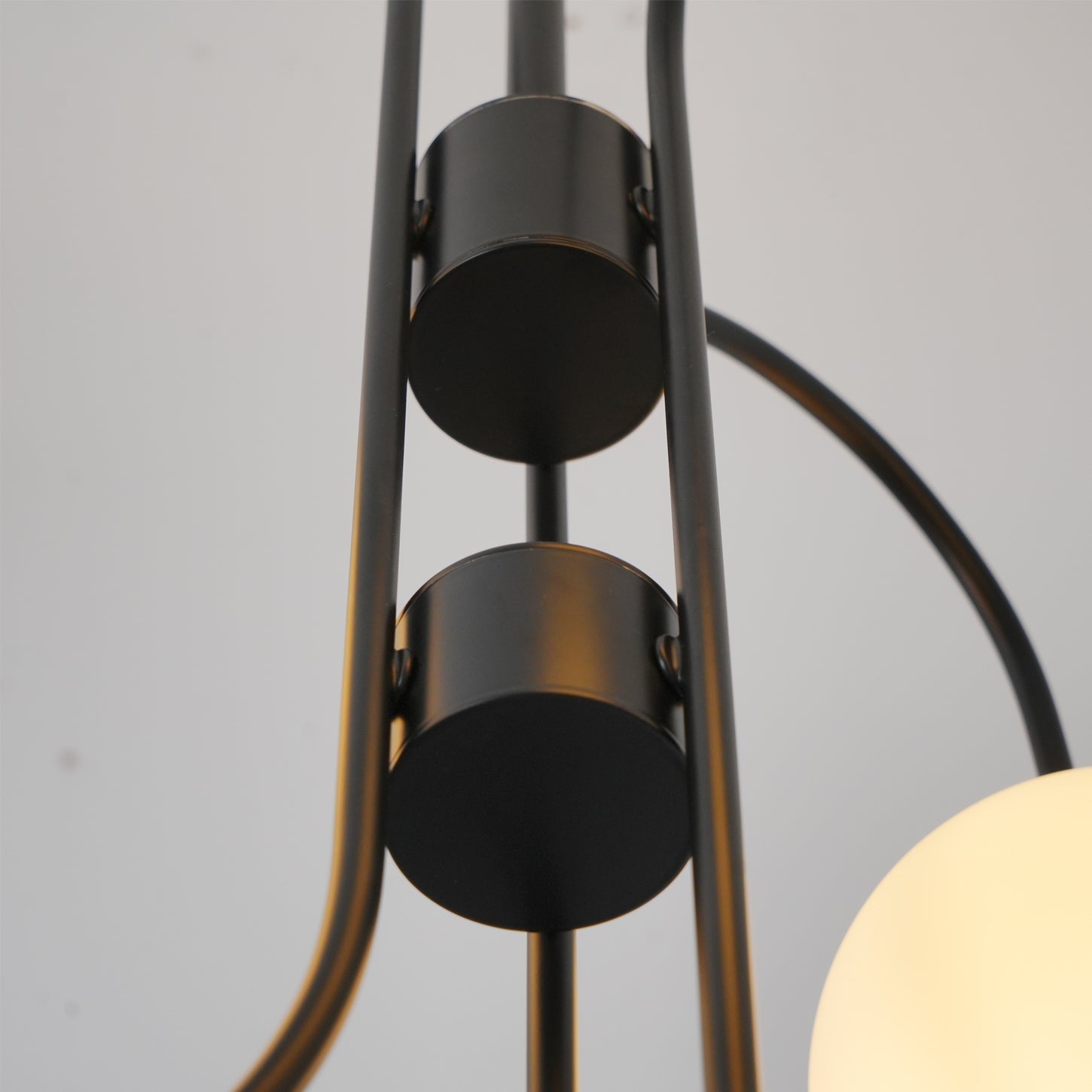 Lustra Chandelier Brass Globe Cluster Curved Arm - Letslighting