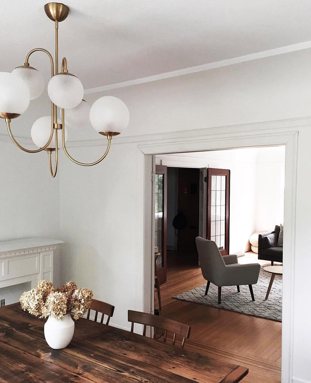 Lustra Chandelier Brass Globe Cluster Curved Arm - Letslighting