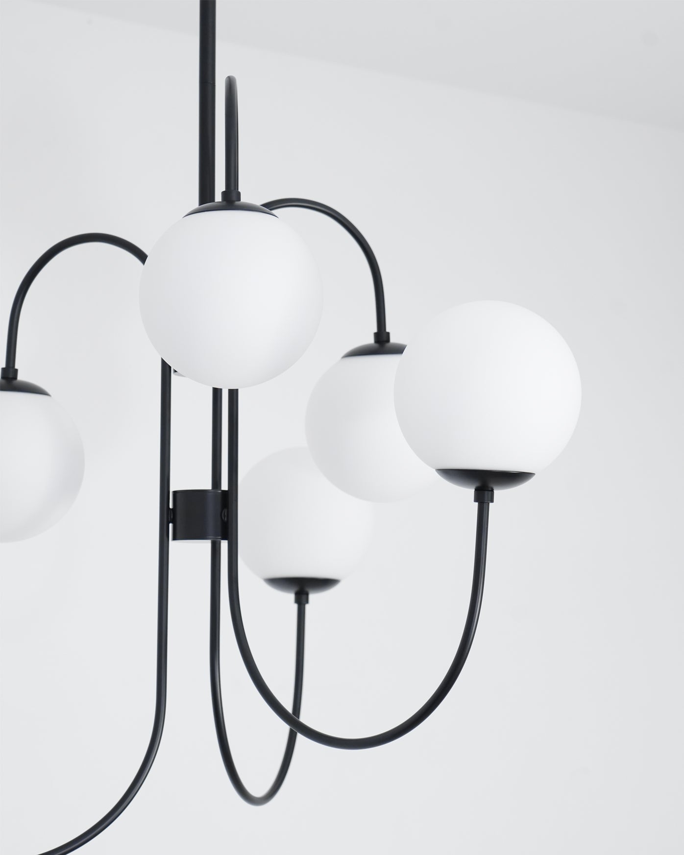 Lustra Chandelier Brass Globe Cluster Curved Arm - Letslighting