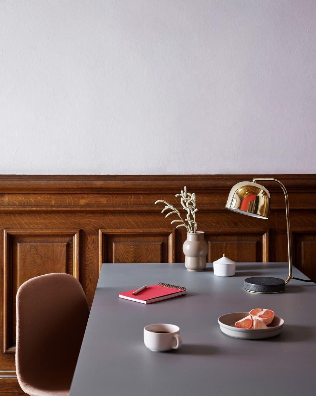 Elara Minimalist Table Lamp - Letslighting