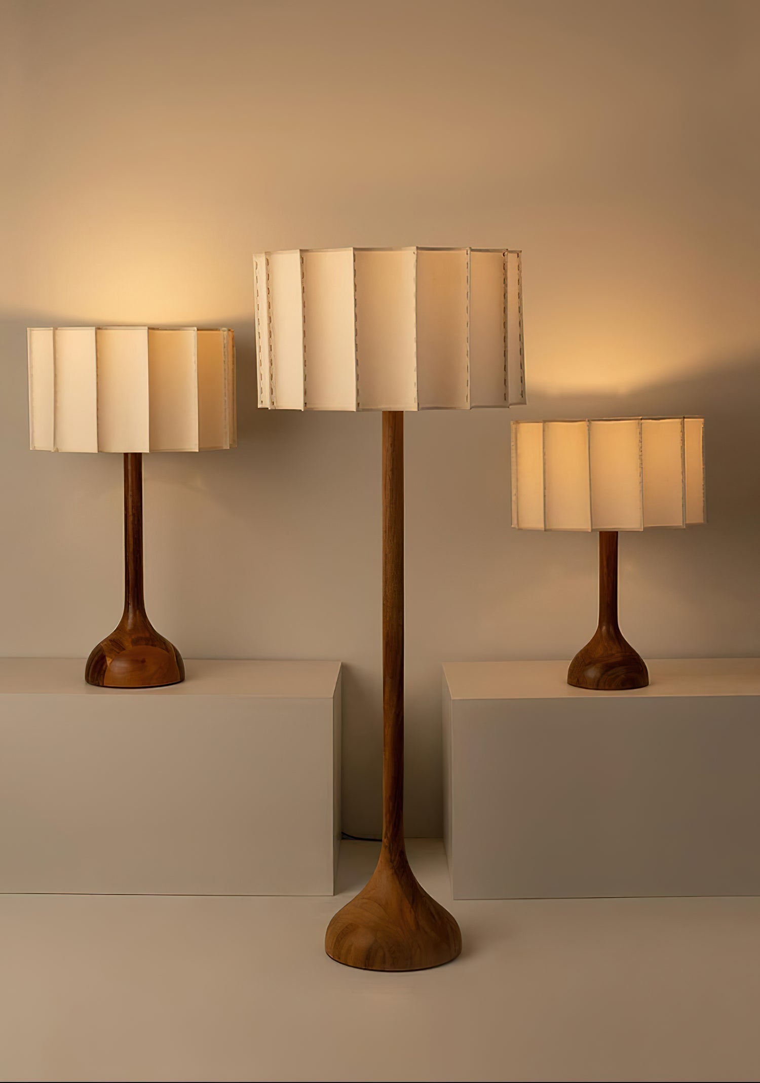Solstise Wood Fabric Retro Table Lamp - Letslighting