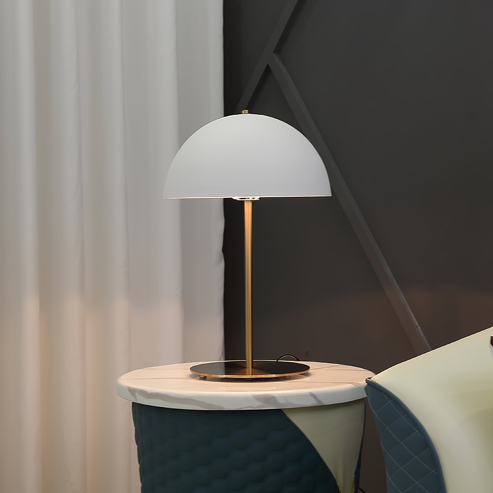 Zephen Acrylic Scandinavian Table Lamp - Letslighting