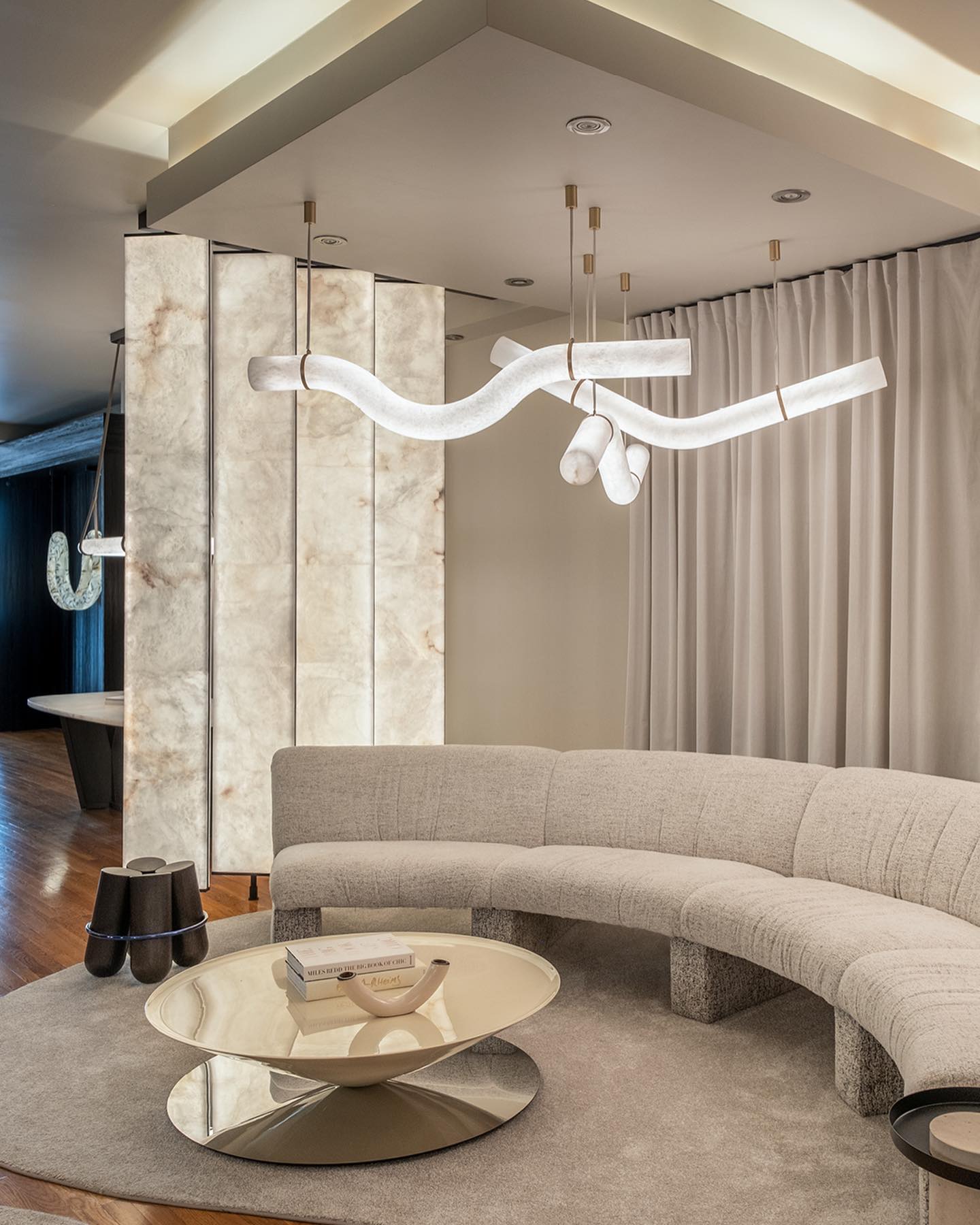Utalyra Curved Alabaster Pendant Light - Letslighting