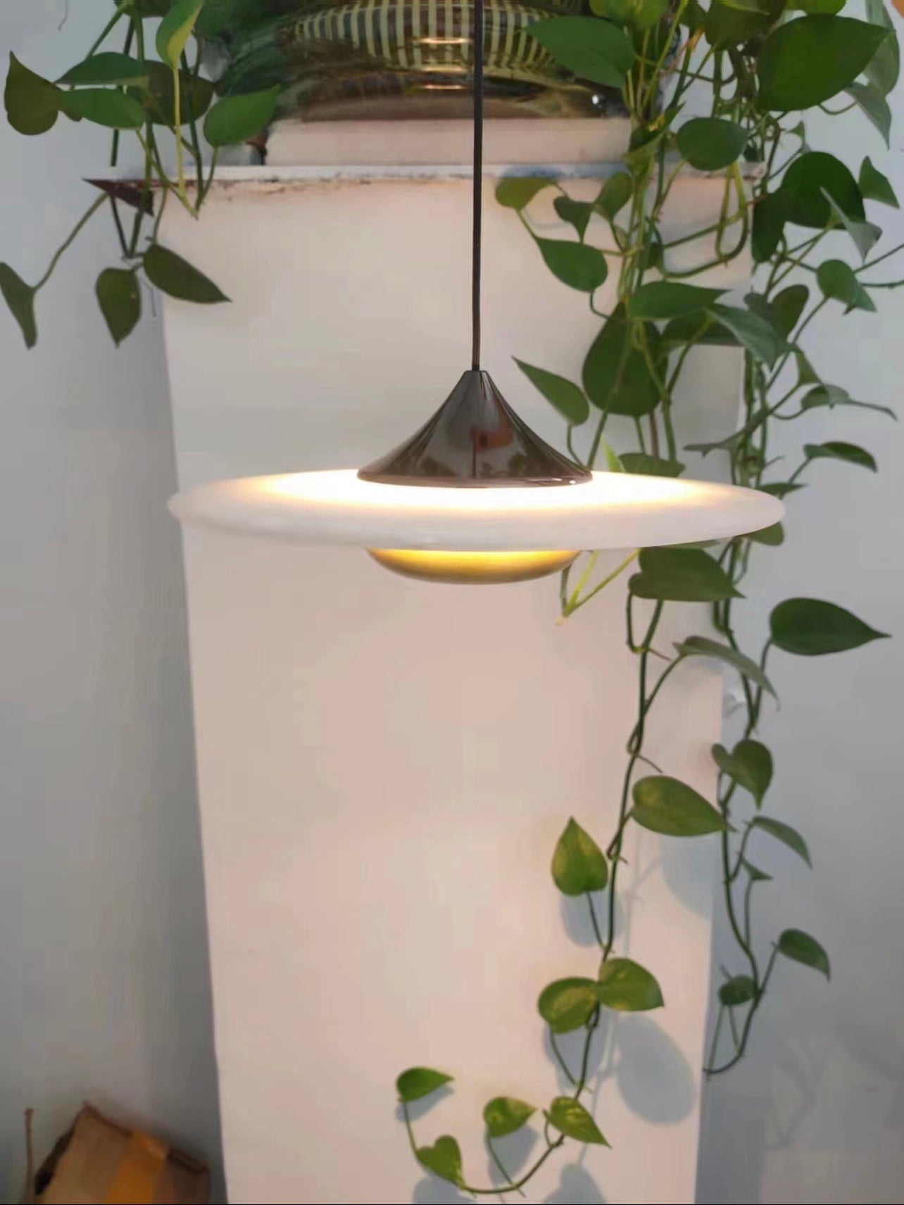 Cimirora Modern Minimalist LED Alabaster Pendant Light - Letslighting