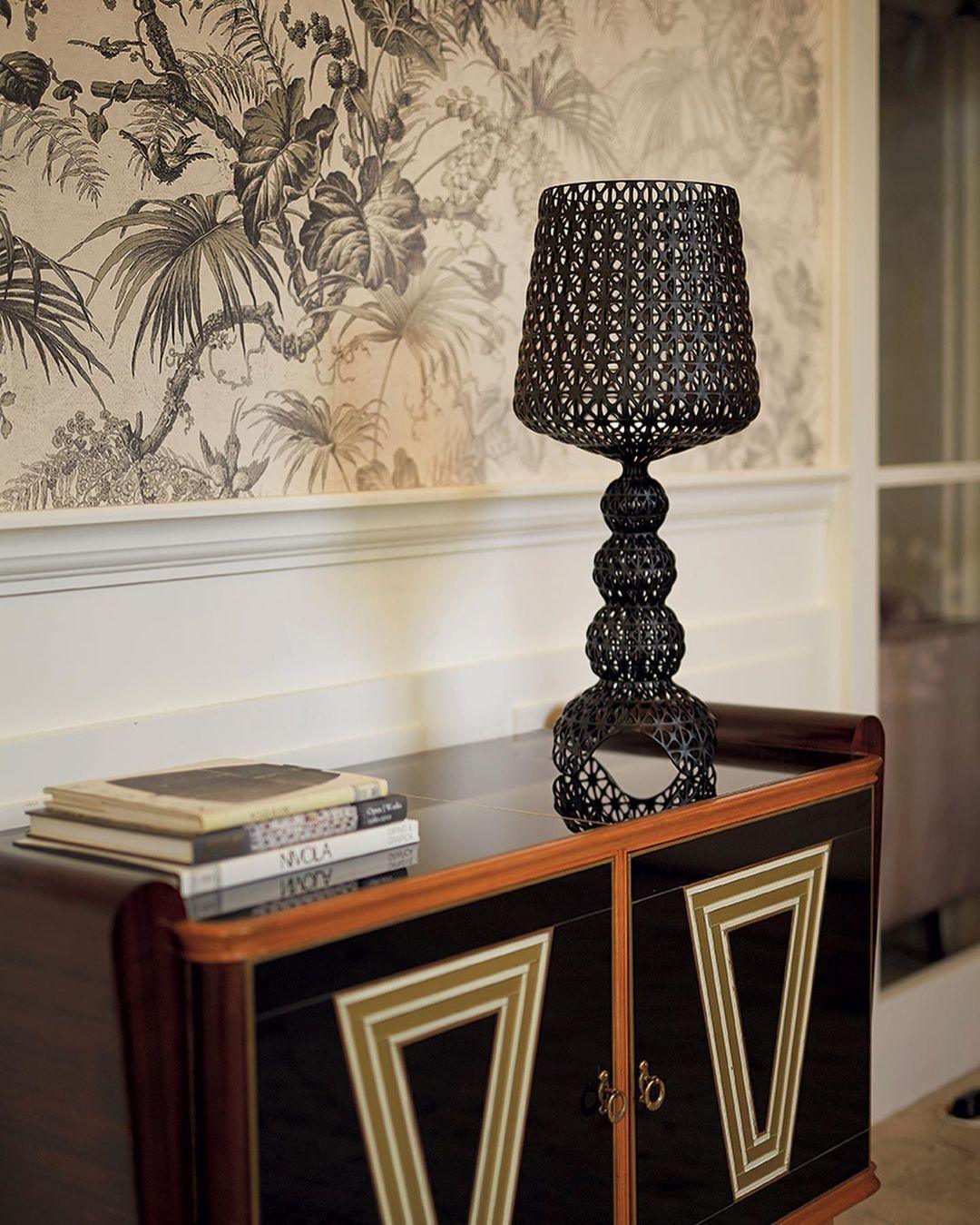 Lilah Acrylic Luxury Table Lamp - Letslighting