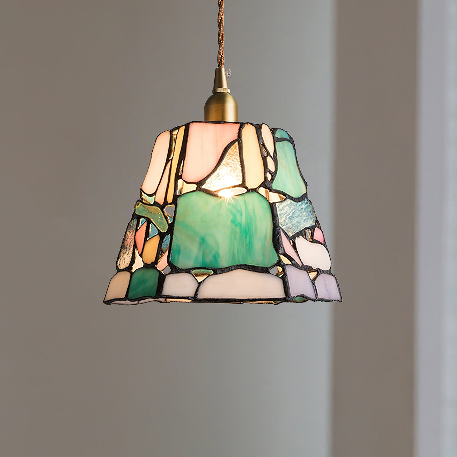 Mavine Tiffany-Style Stained Glass Pendant Light - Letslighting