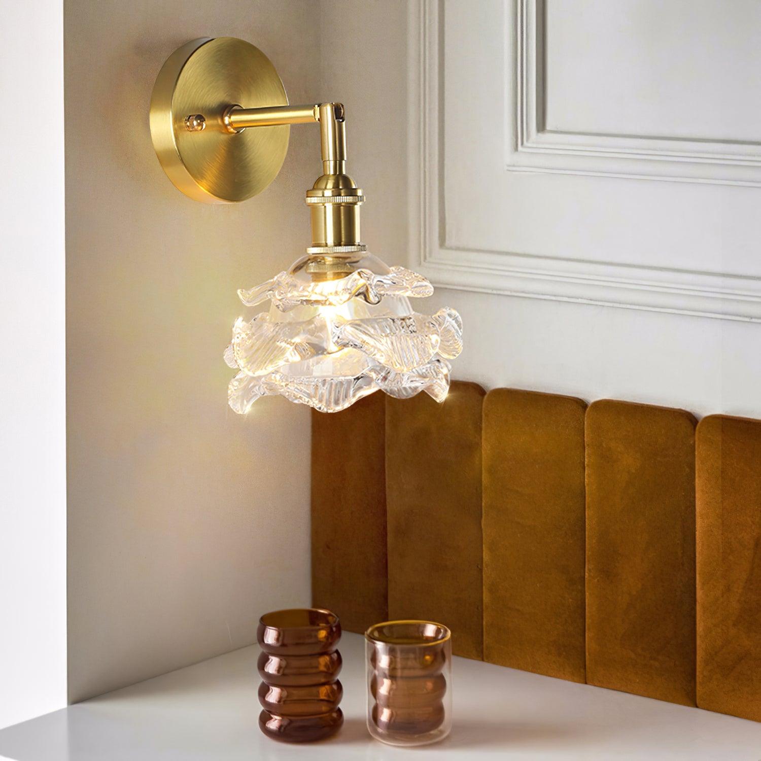 Petal Vintage Brass Wall Lamp - Letslighting