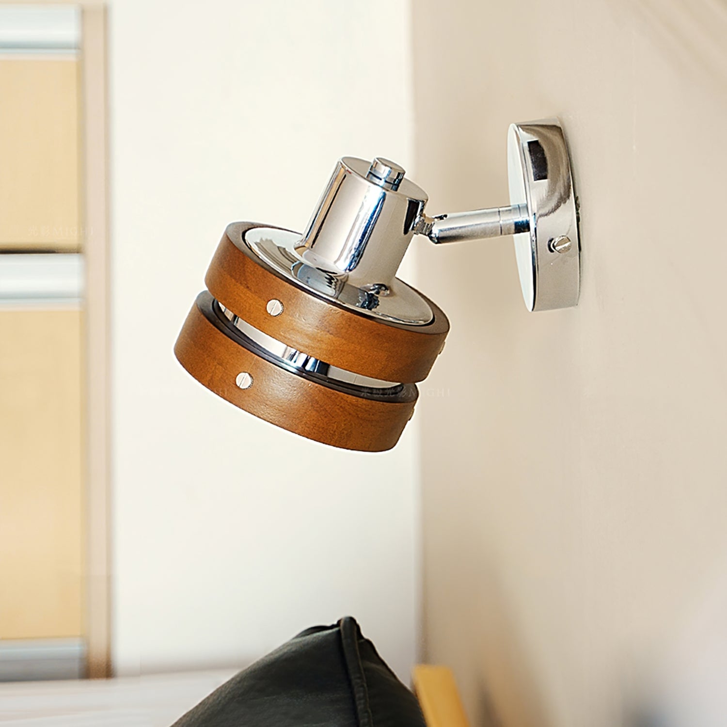 Zanorir Premium Nordic Art Walnut Wall Lamp - Letslighting