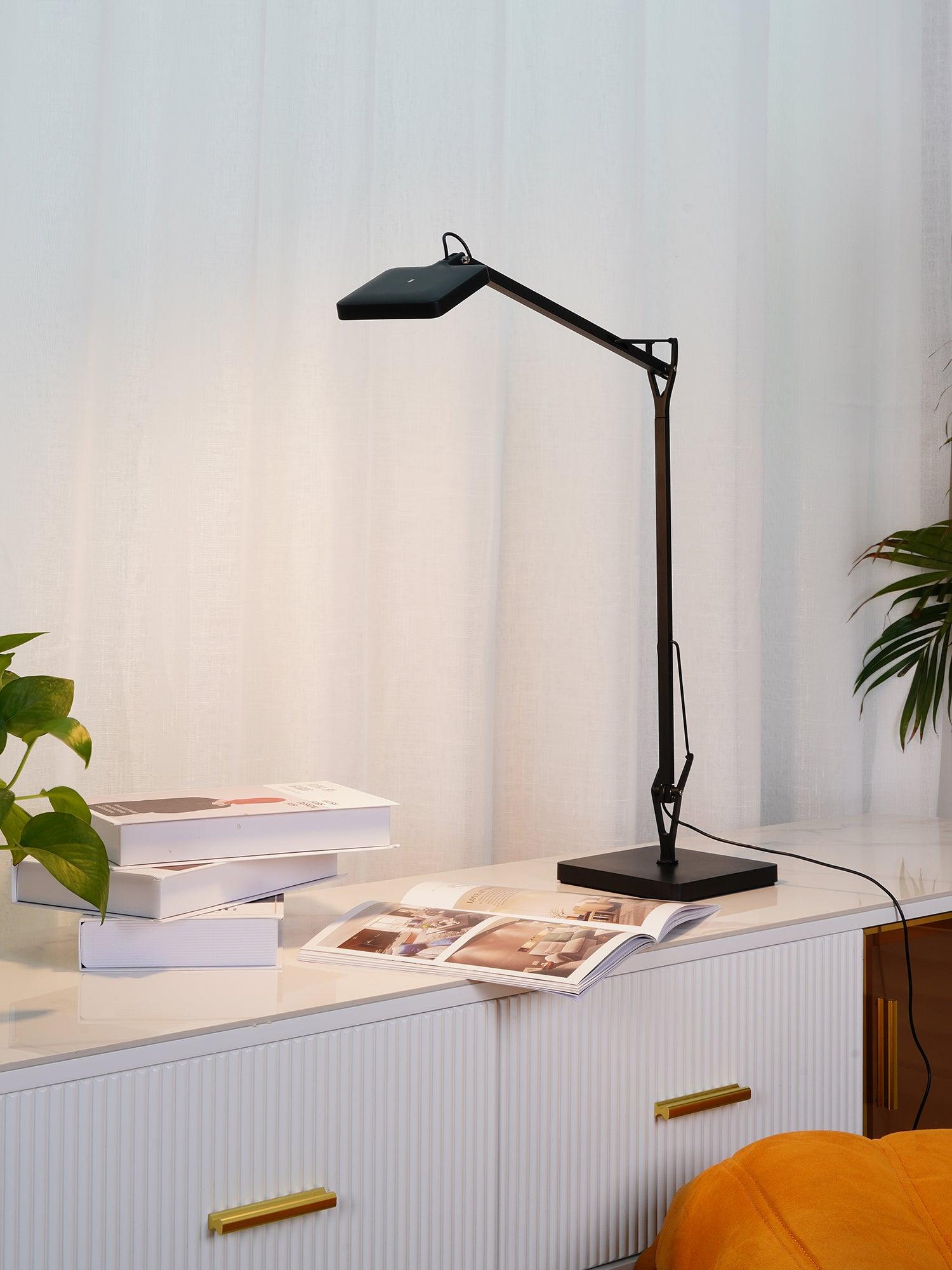 Tyndra Aluminum Industrial Table Lamp - Letslighting