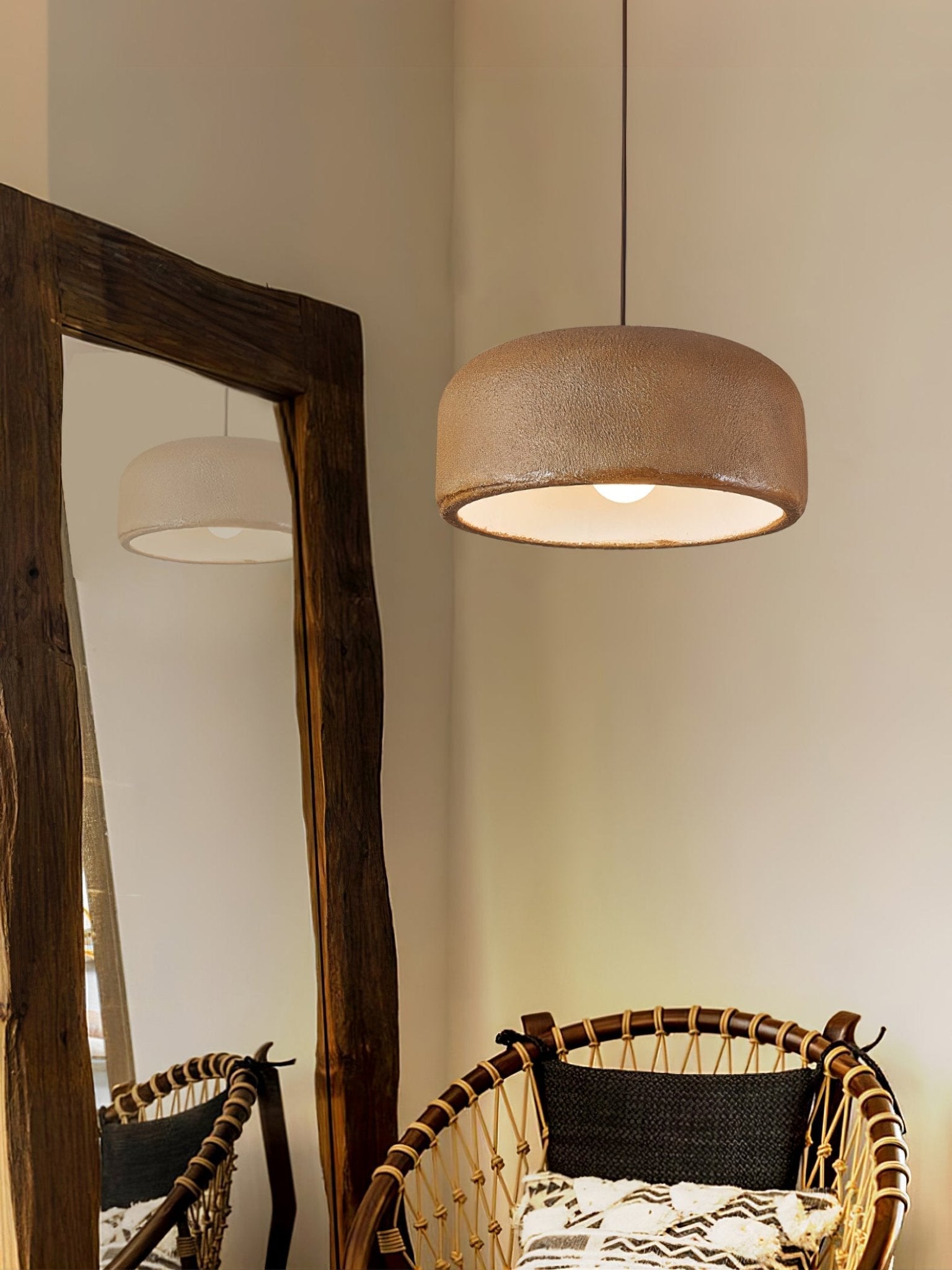 Auralis Resin Scandinavian Pendant Lamp - Letslighting