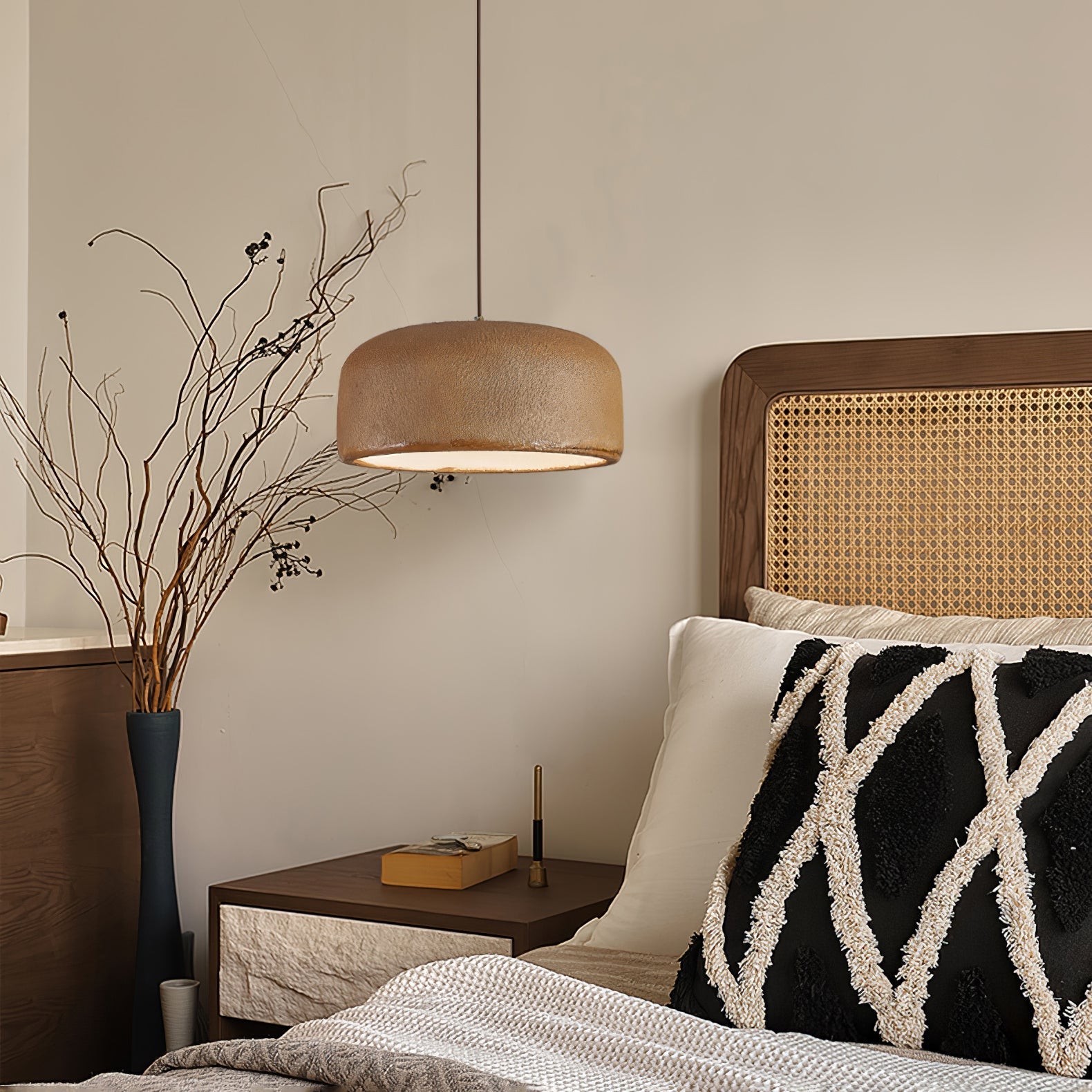 Auralis Resin Scandinavian Pendant Lamp - Letslighting