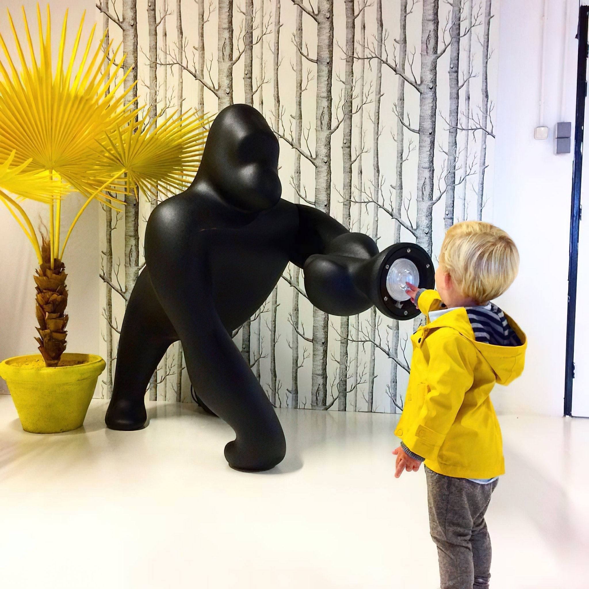 Zasolil Artistic Resin Gorilla Floor Lamp - Letslighting