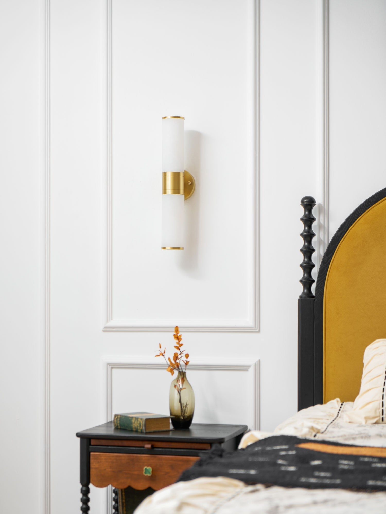 Kaia Minimalist Alabaster Wall Lamp - Letslighting