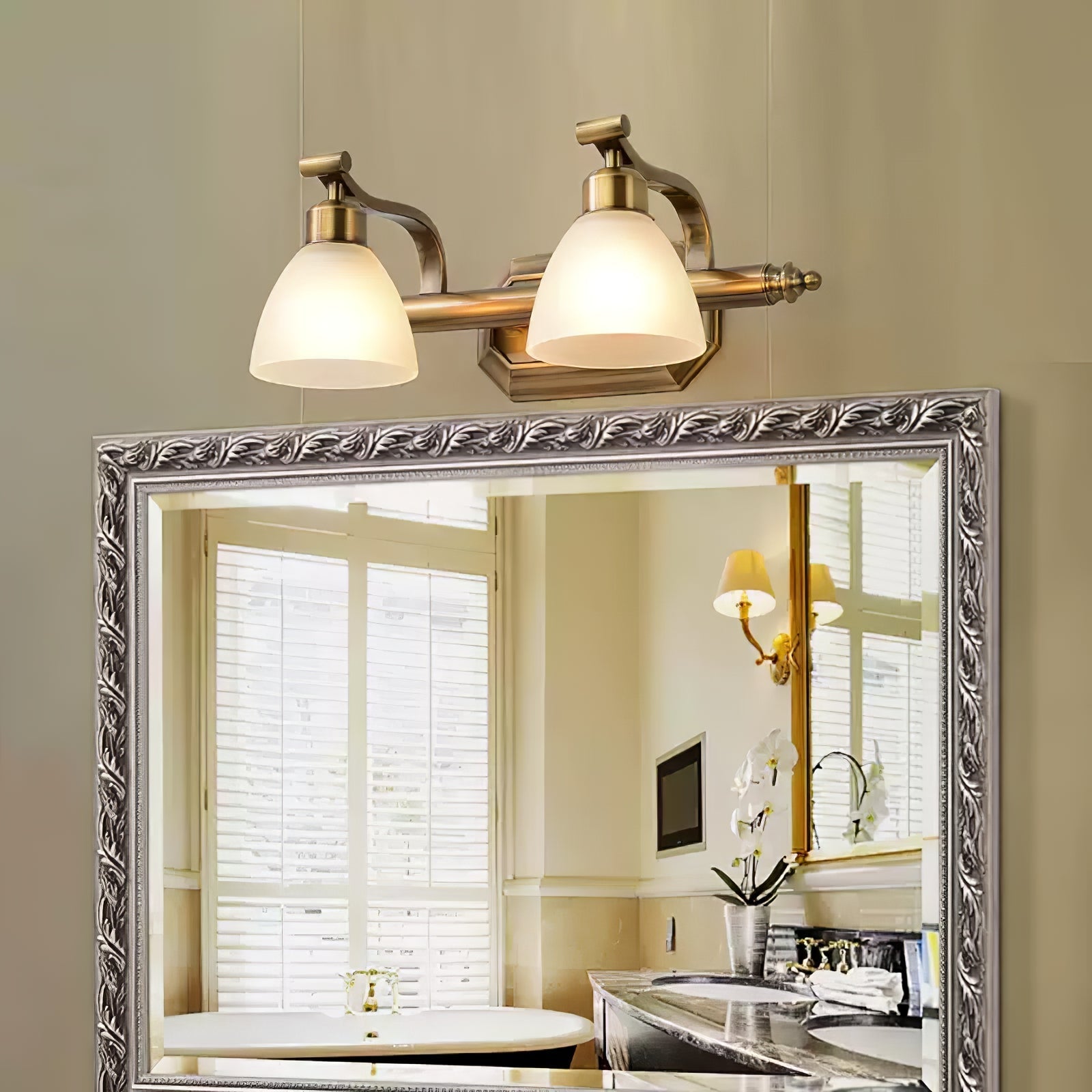 Colaeus Classic Art Bath Glass Wall Light - Letslighting