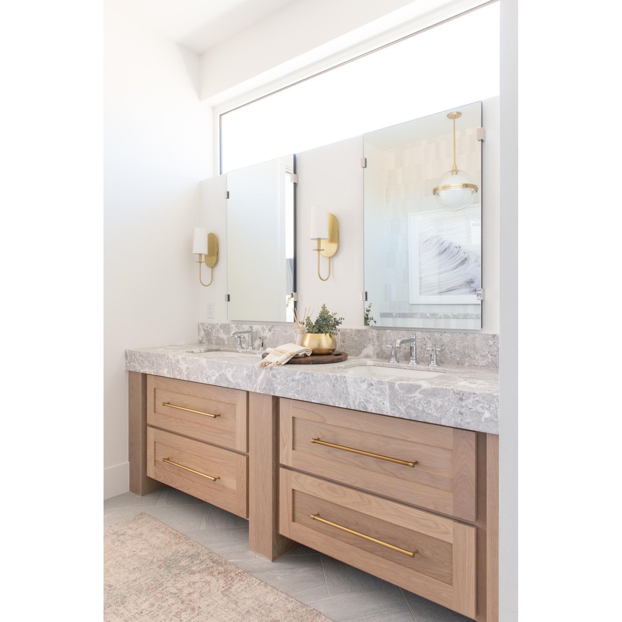 Voloraris Premium Elegance Brass Fabric Wall Lamp - Letslighting