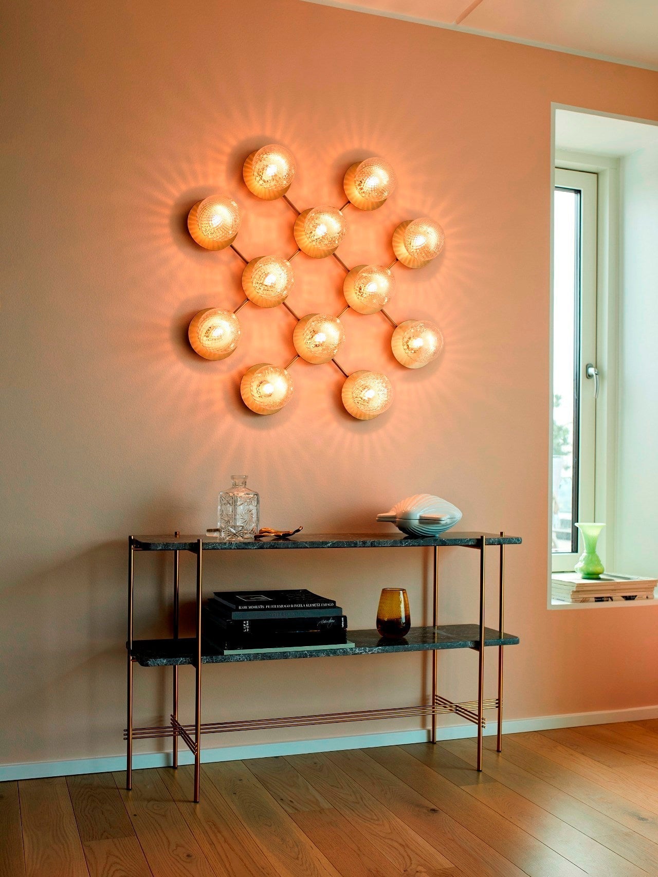 Lustra Wall Lamp Disc Globe Minimalist - Letslighting