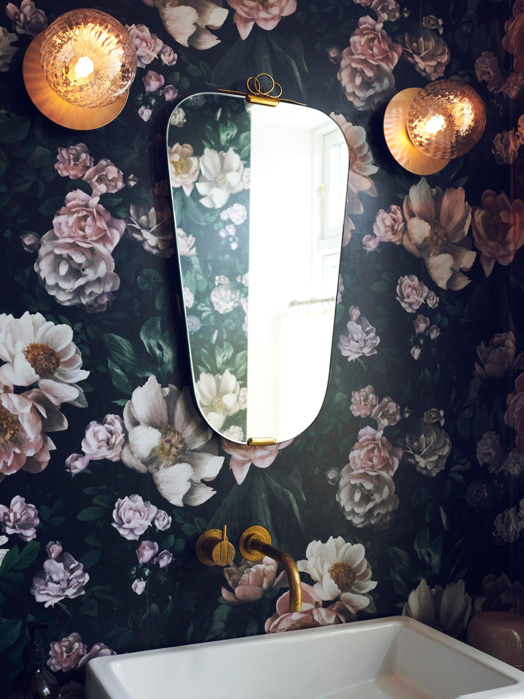 Lustra Wall Lamp Disc Globe Minimalist - Letslighting