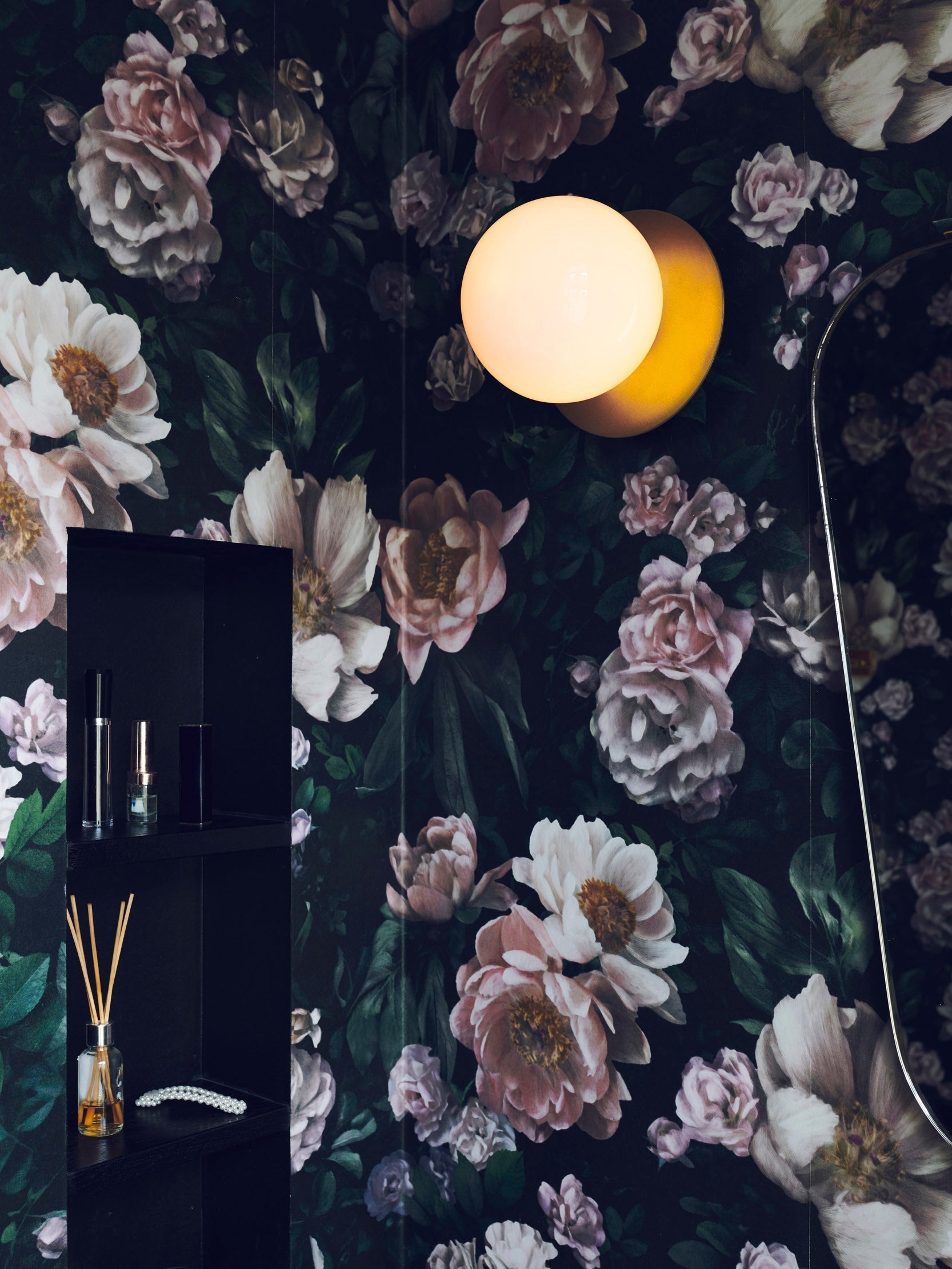 Lustra Wall Lamp Disc Globe Minimalist - Letslighting