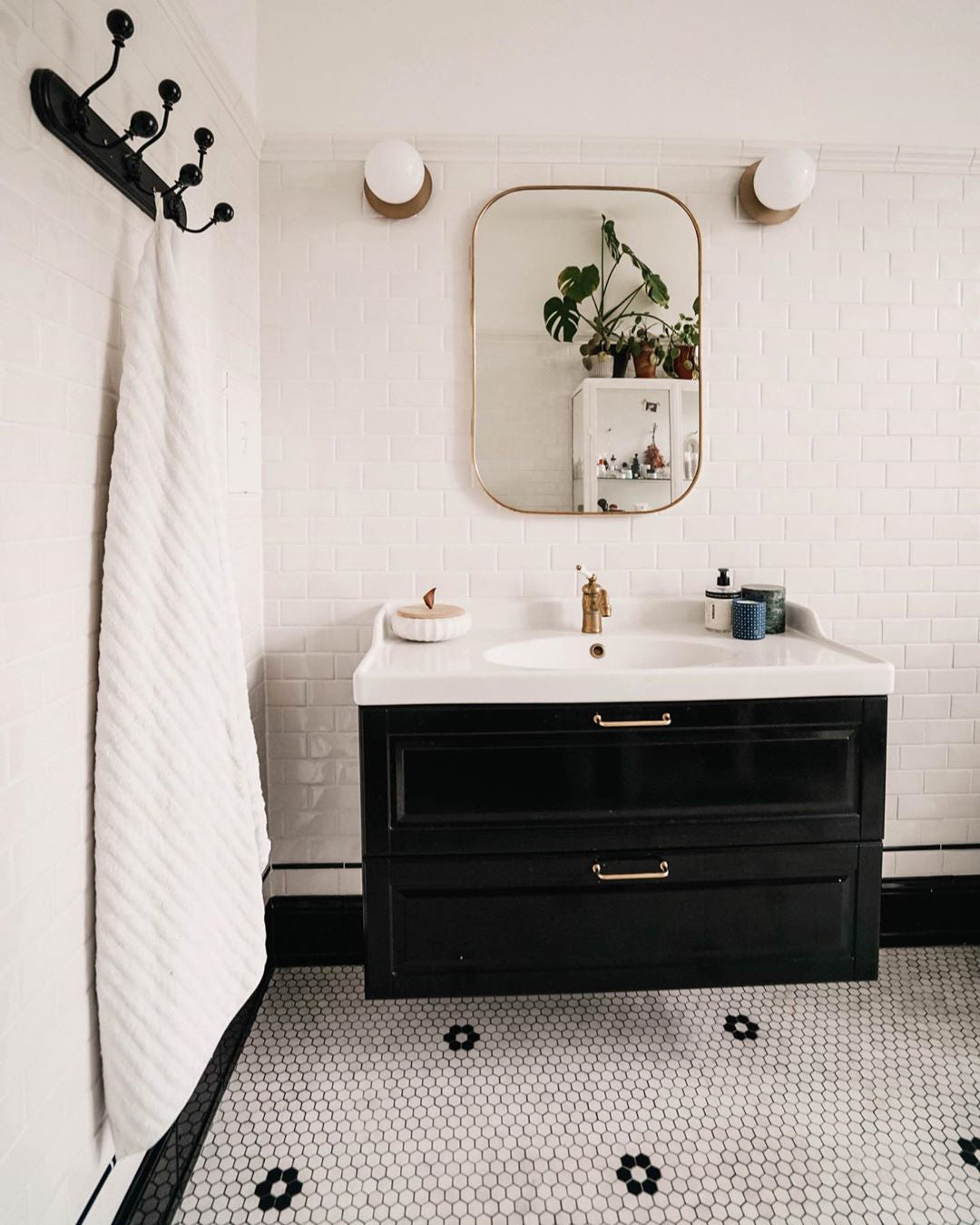 Lustra Wall Lamp Disc Globe Minimalist - Letslighting