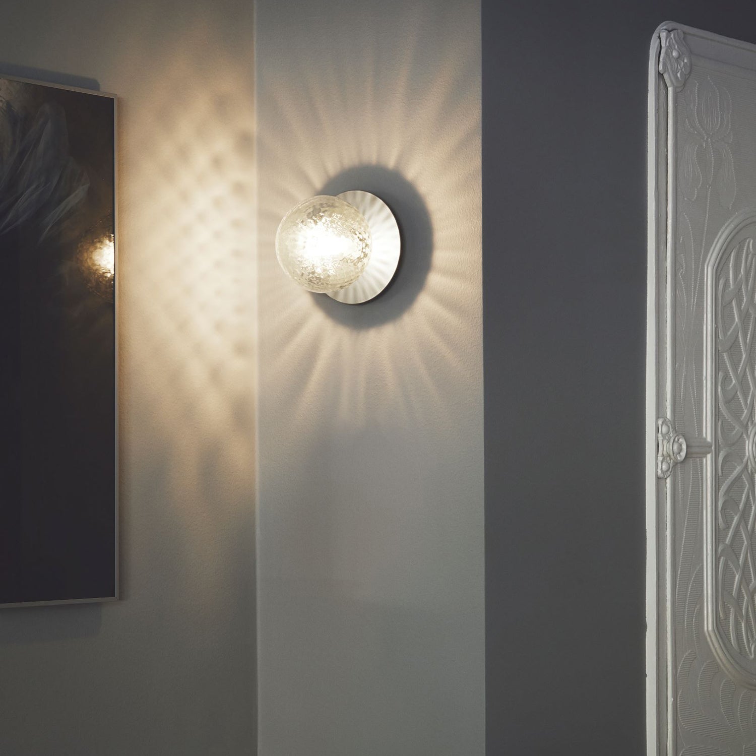 Lustra Wall Lamp Disc Globe Minimalist - Letslighting