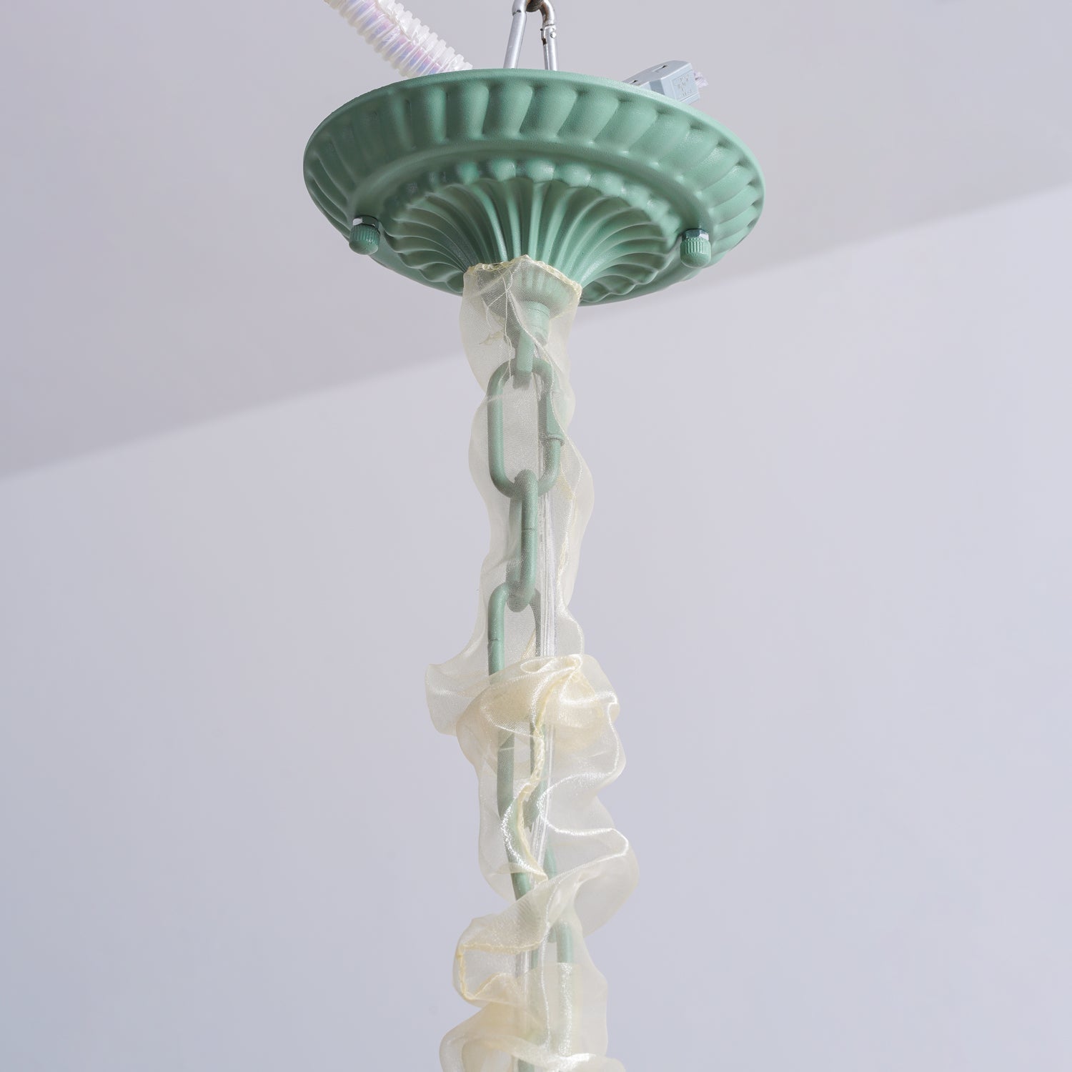 Lustra Chandelier Flower with Petals and Leaves - Letslighting