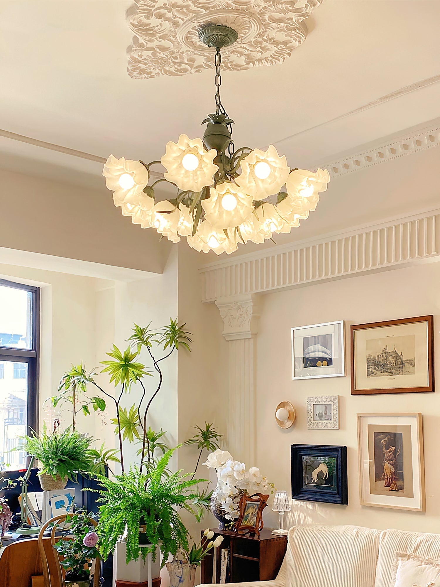 Lustra Chandelier Flower with Petals and Leaves - Letslighting