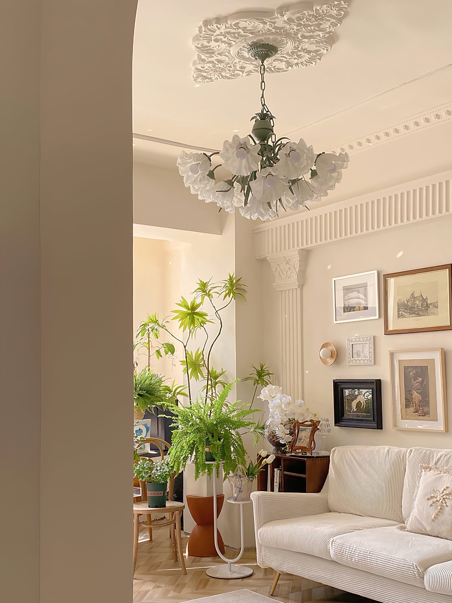 Lustra Chandelier Flower with Petals and Leaves - Letslighting