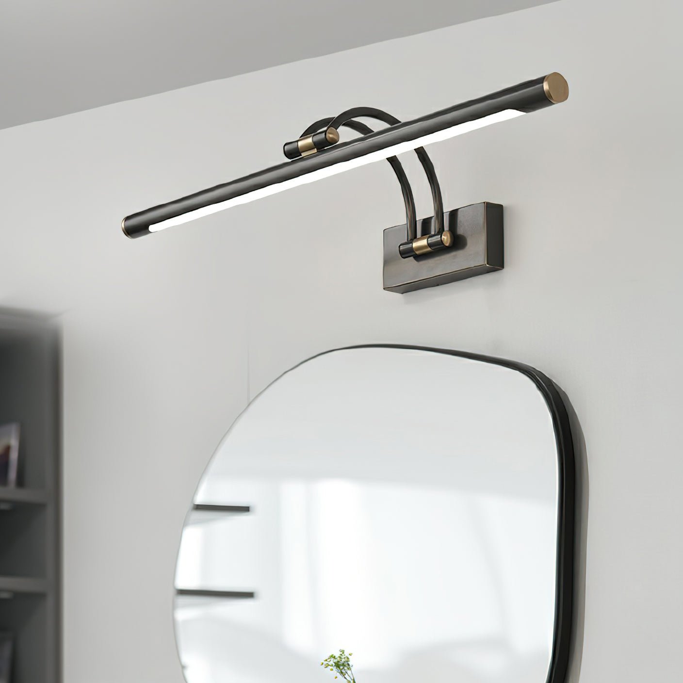 Fergus Linear Vanity Brass Wall Light - Letslighting