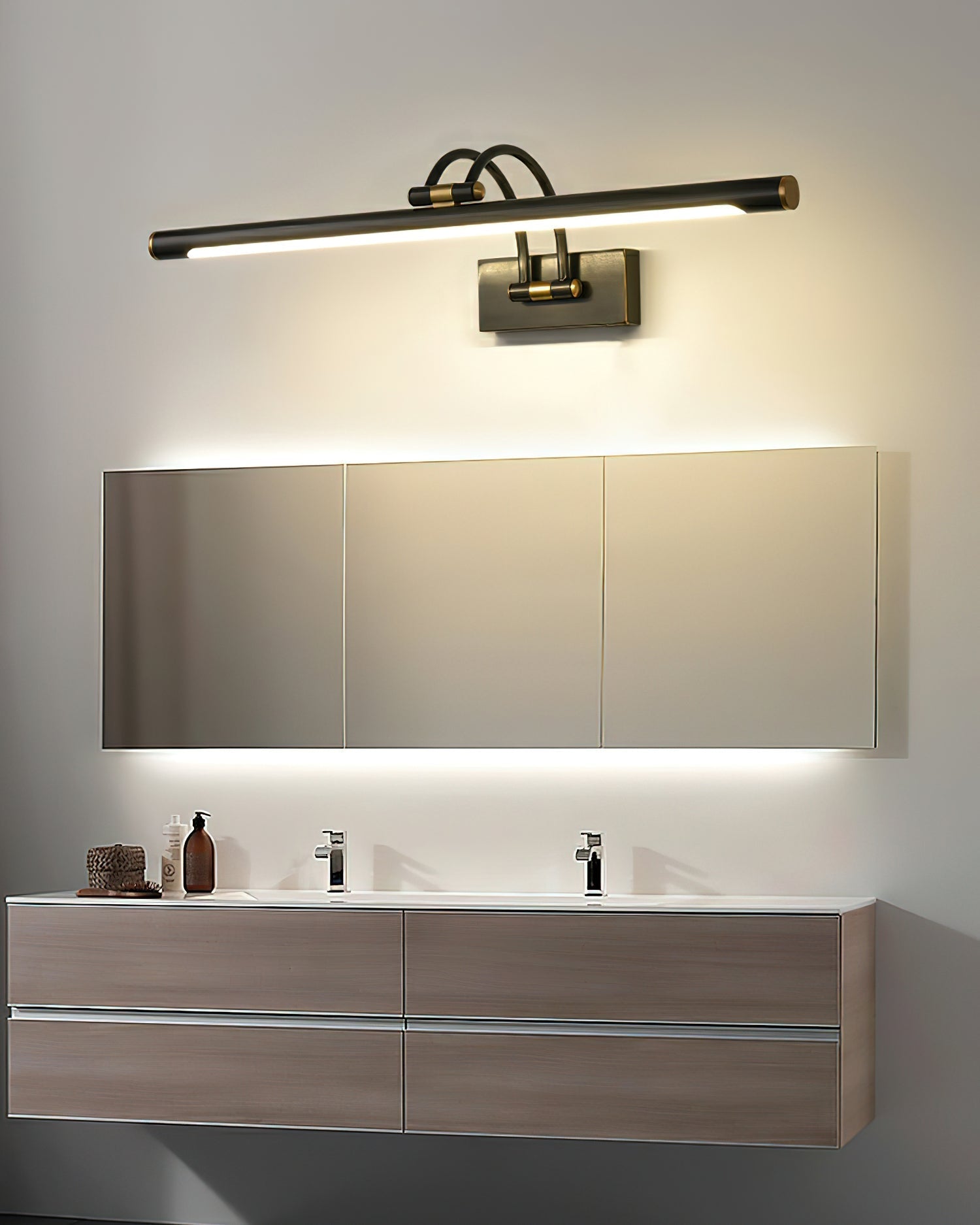 Fergus Linear Vanity Brass Wall Light - Letslighting