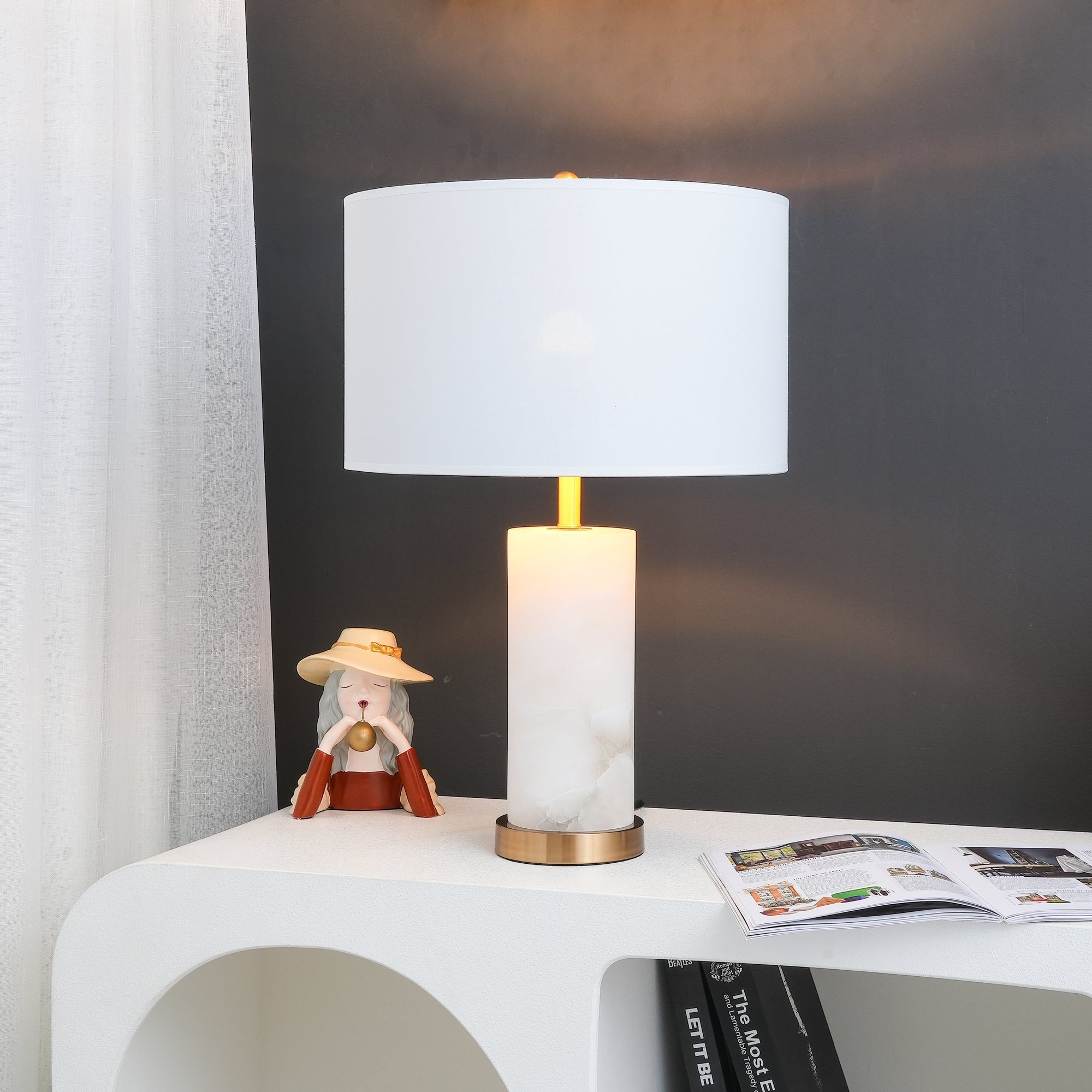 Zosilis Cylindrical Alabaster Table Lamp - Letslighting