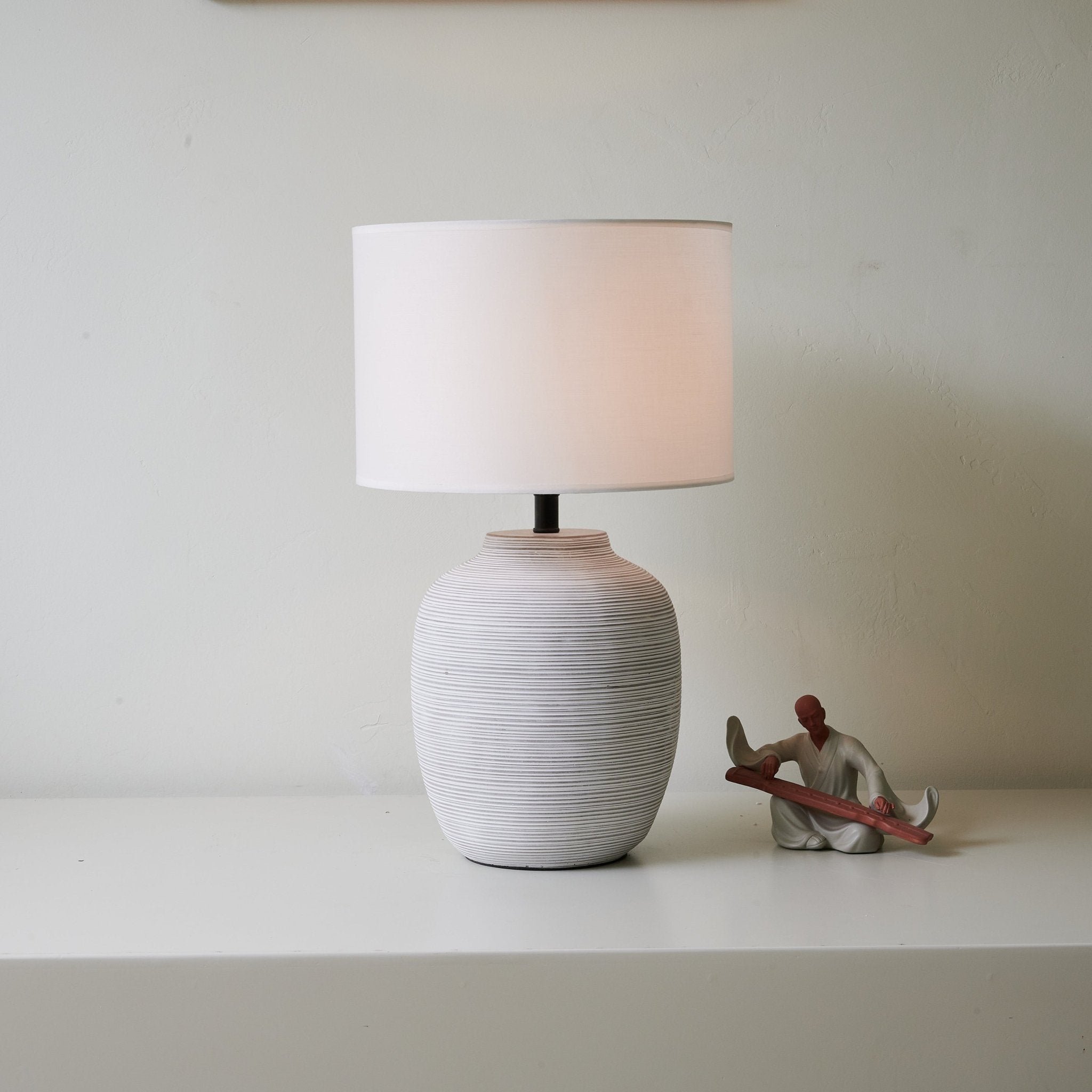Edward Minimalist Ceramics Table Lamp - Letslighting