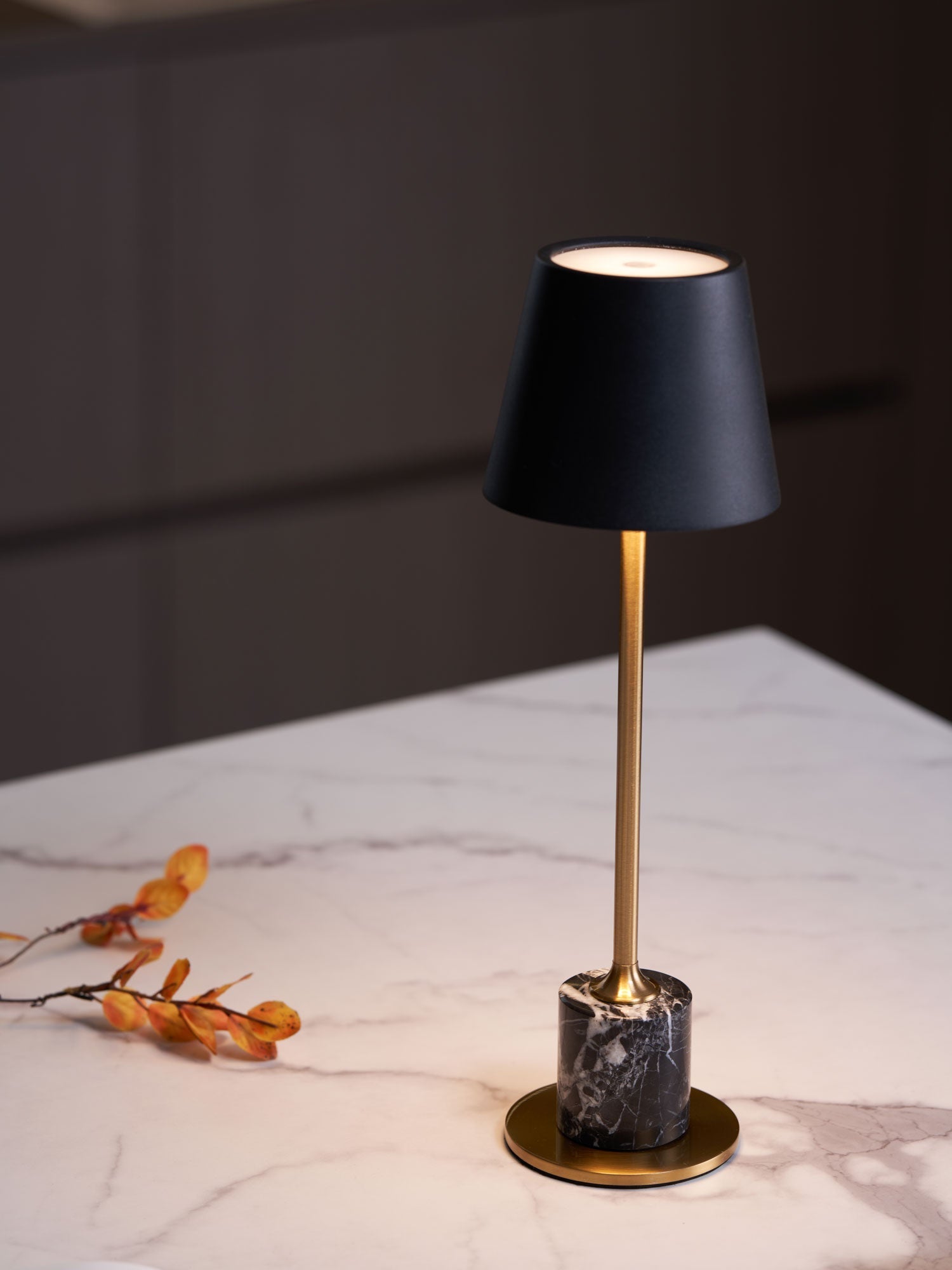 Penny Minimalist Table Lamp - Letslighting