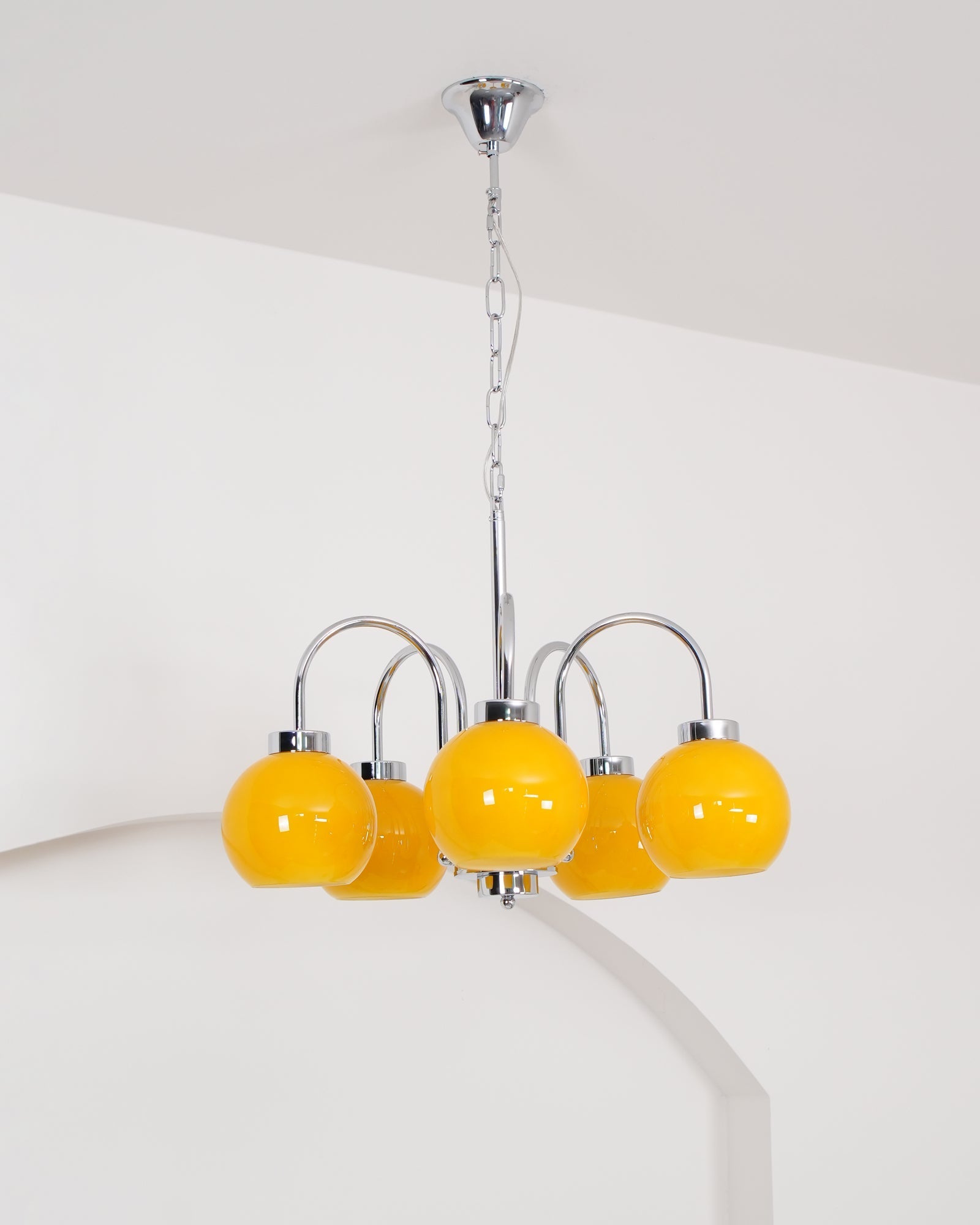 Lustra Chandelier Yellow Glass Globes - Letslighting