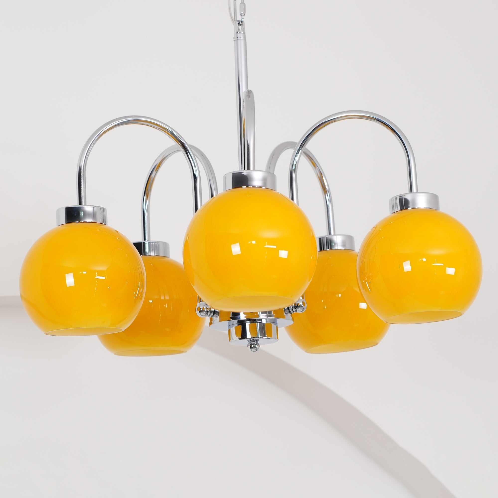 Lustra Chandelier Yellow Glass Globes - Letslighting