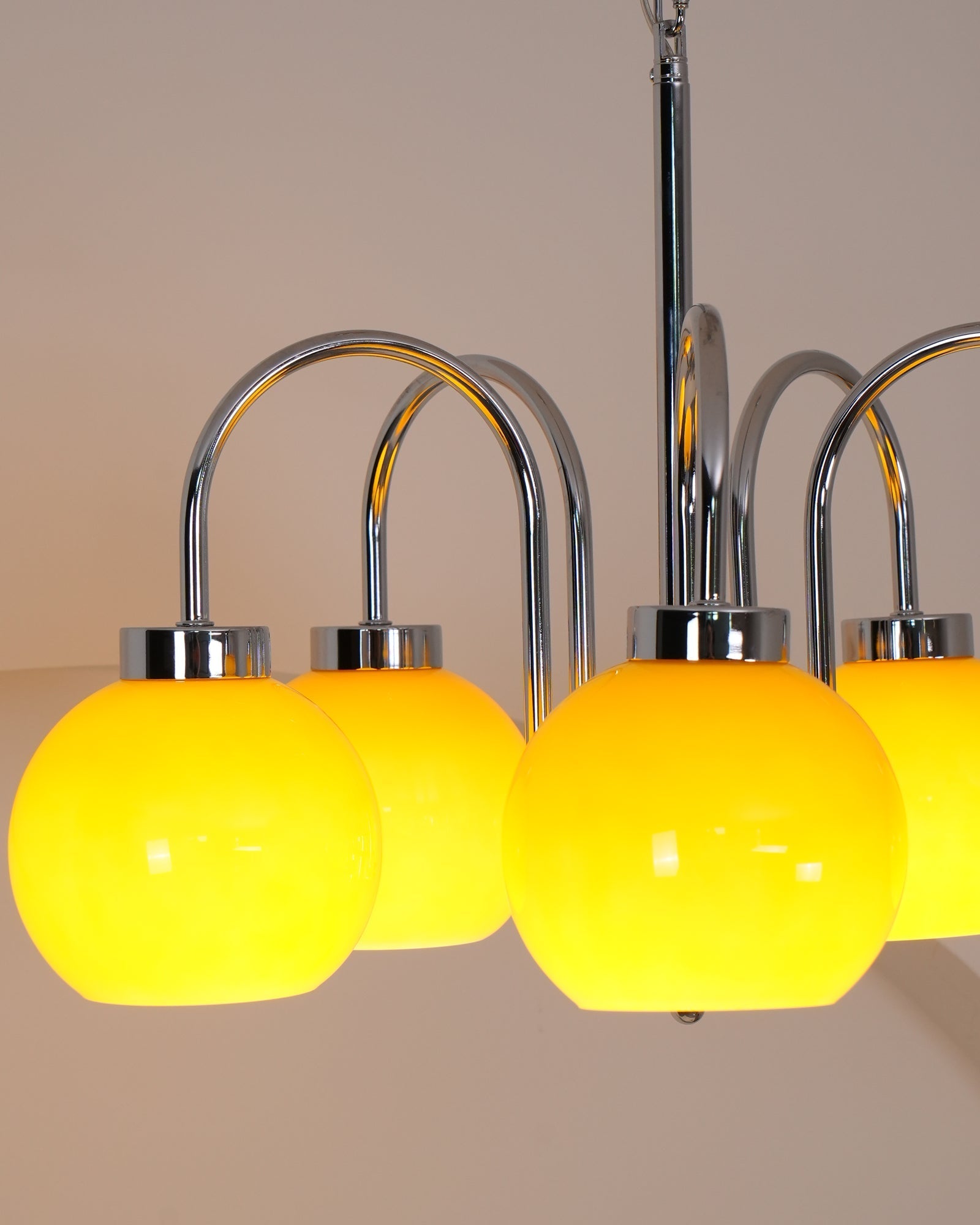 Lustra Chandelier Yellow Glass Globes - Letslighting