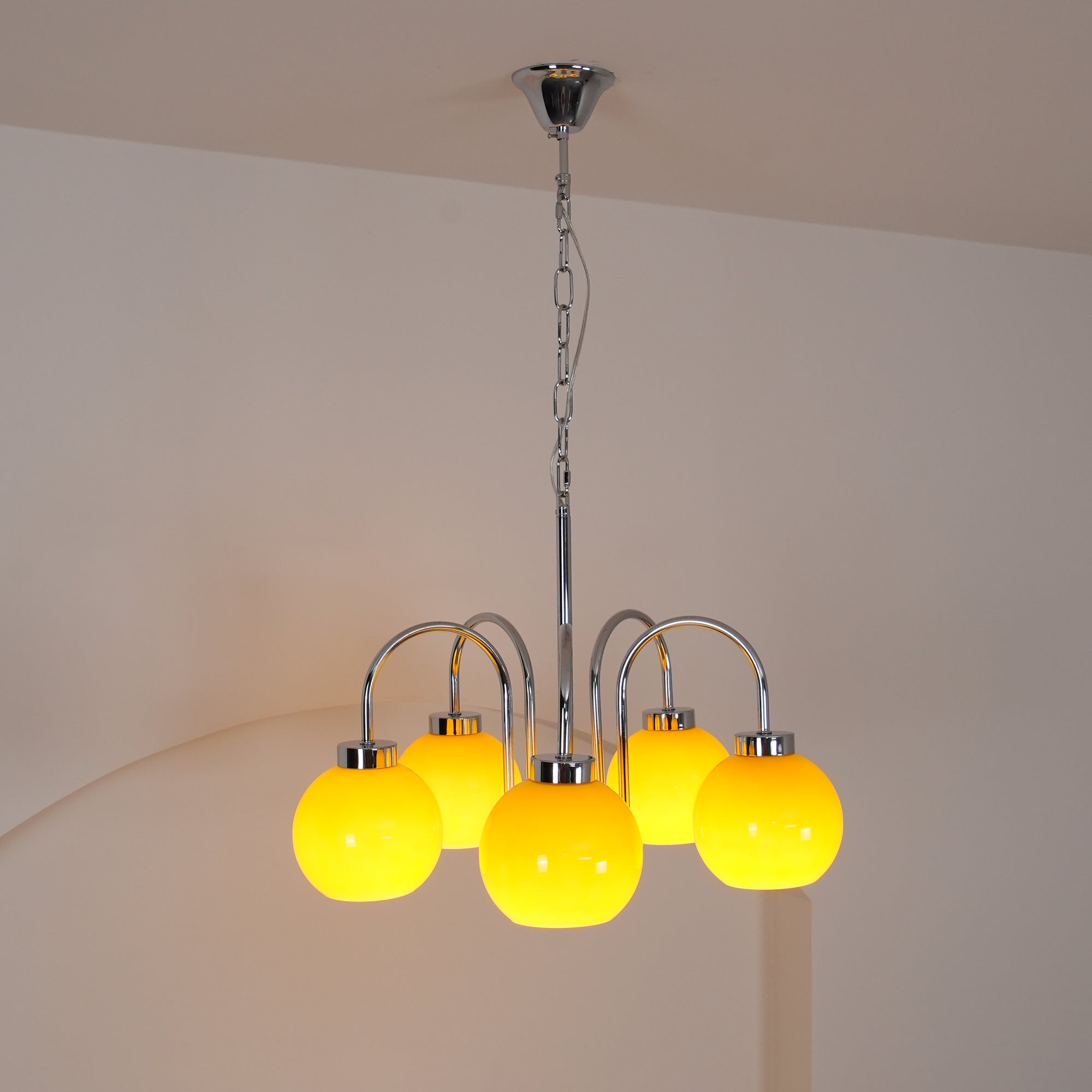 Lustra Chandelier Yellow Glass Globes - Letslighting